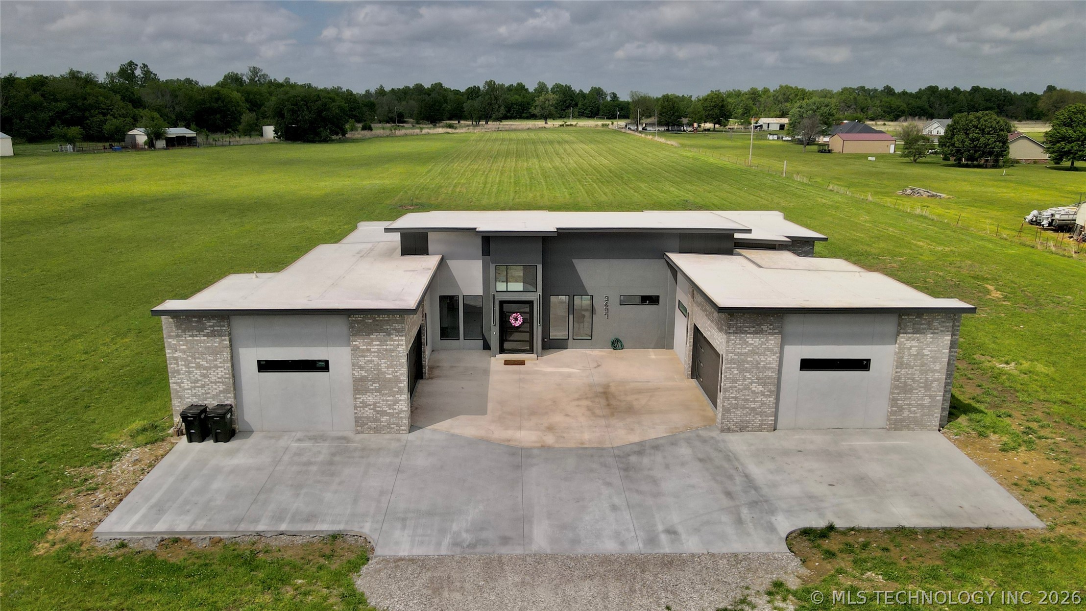 3497 E 400 Road Oologah OK 74053