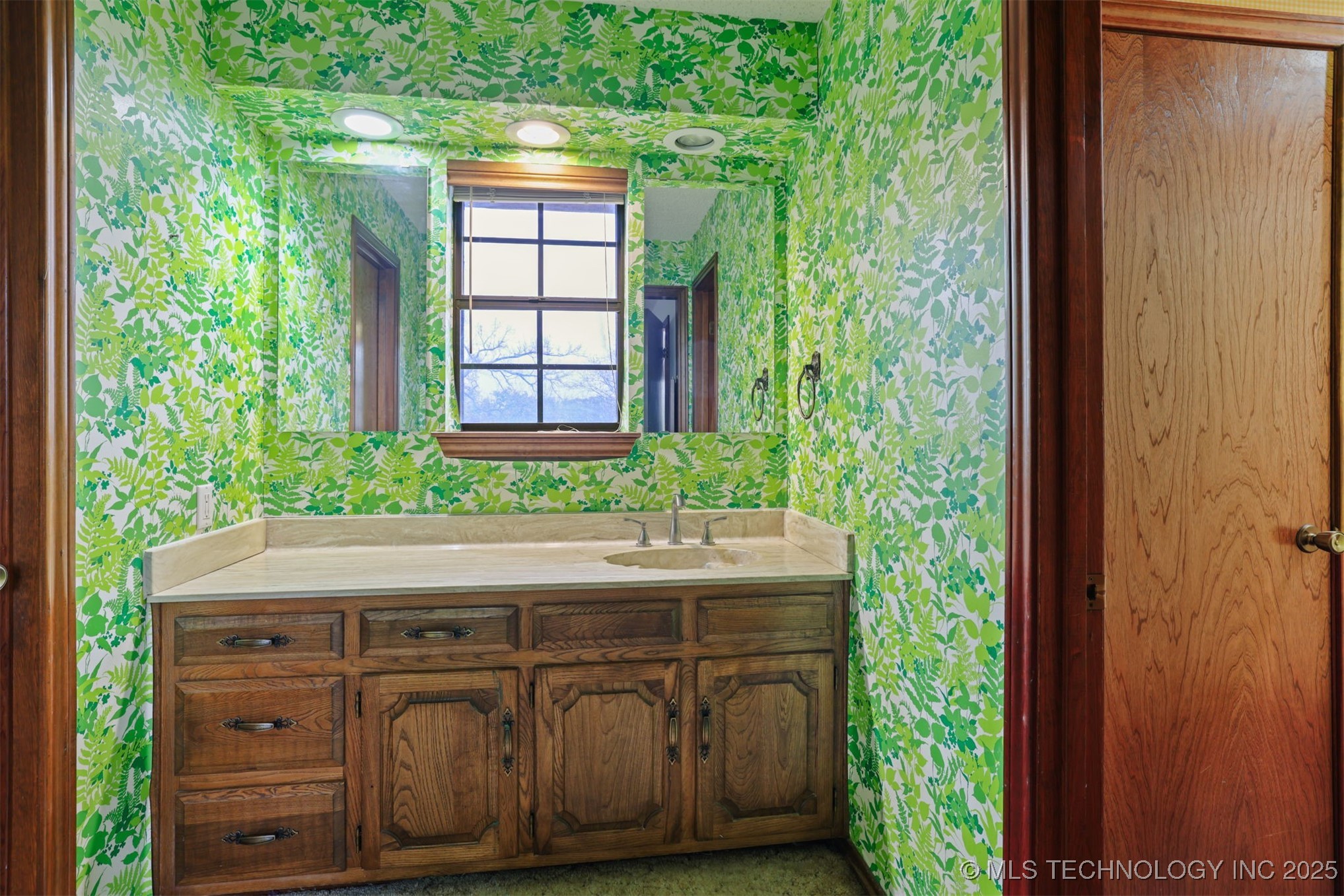 921 Crooked Oak Drive Durant OK 74701