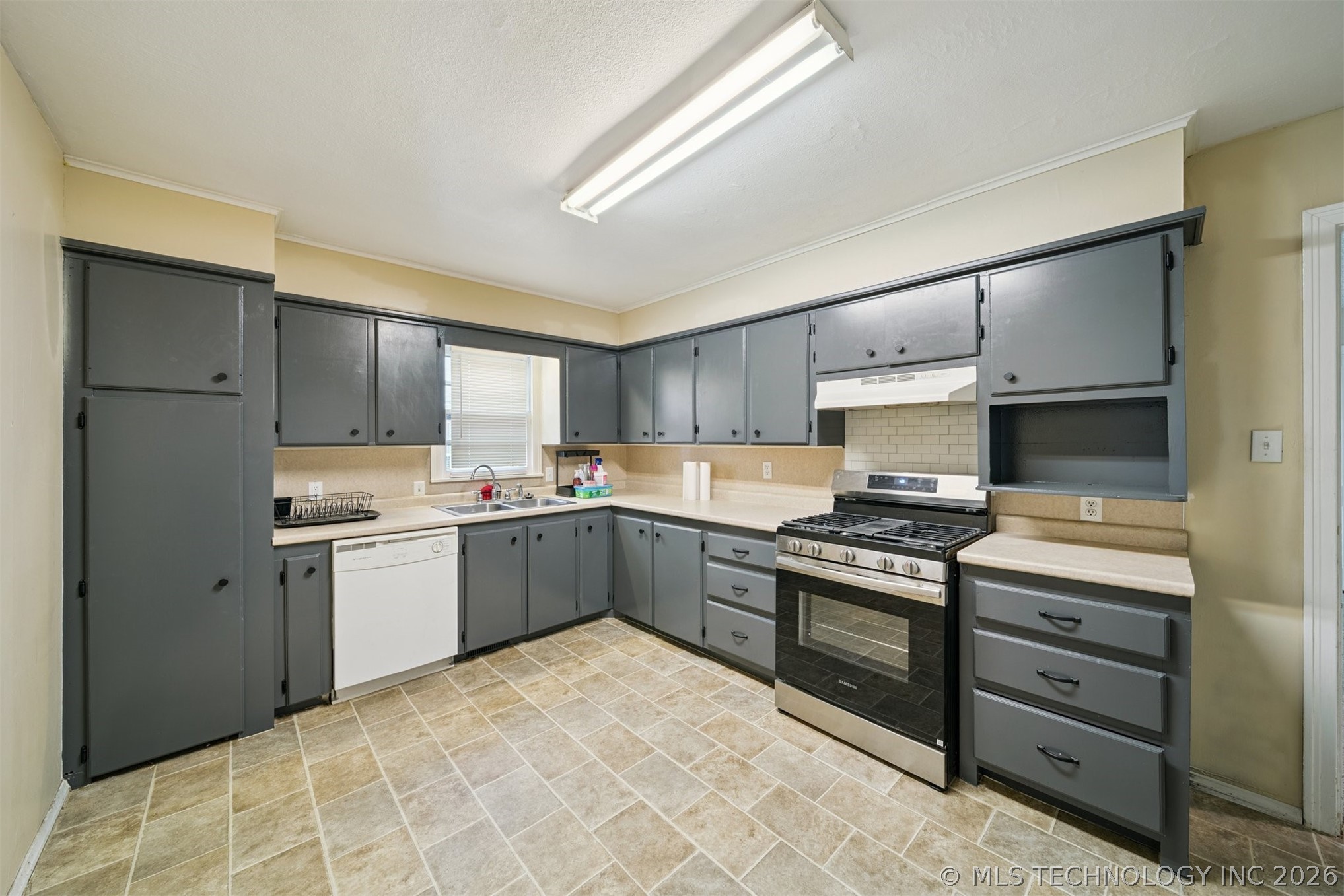 2017 E Okmulgee Muskogee OK 74403