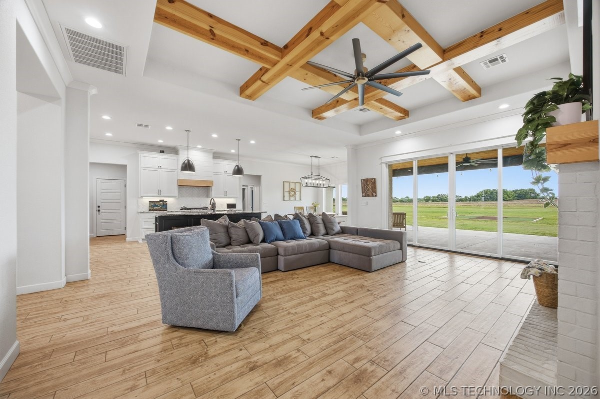 6806 E 136th Street N Collinsville OK 74021