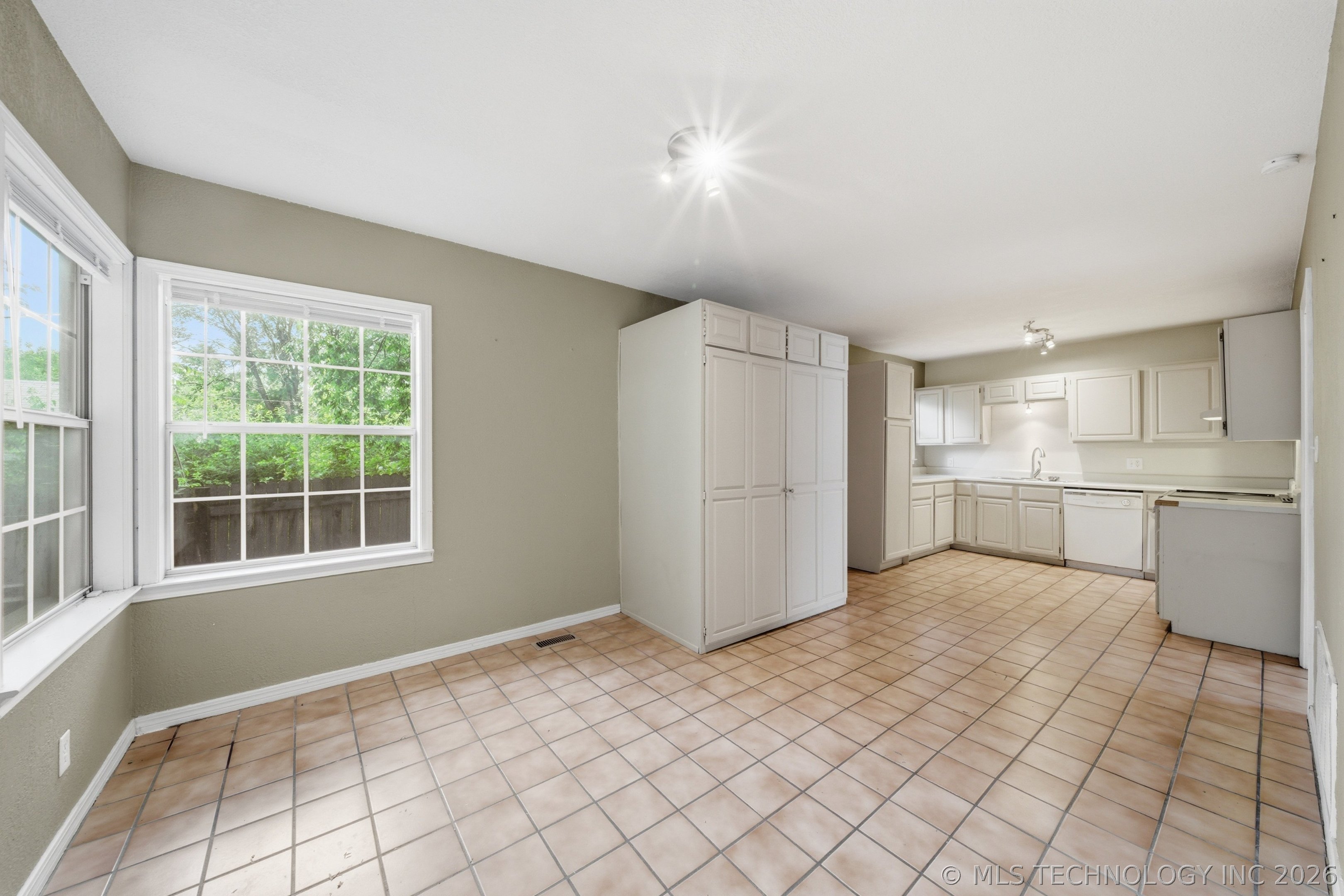 2204 S Oswego Place Tulsa OK 74114