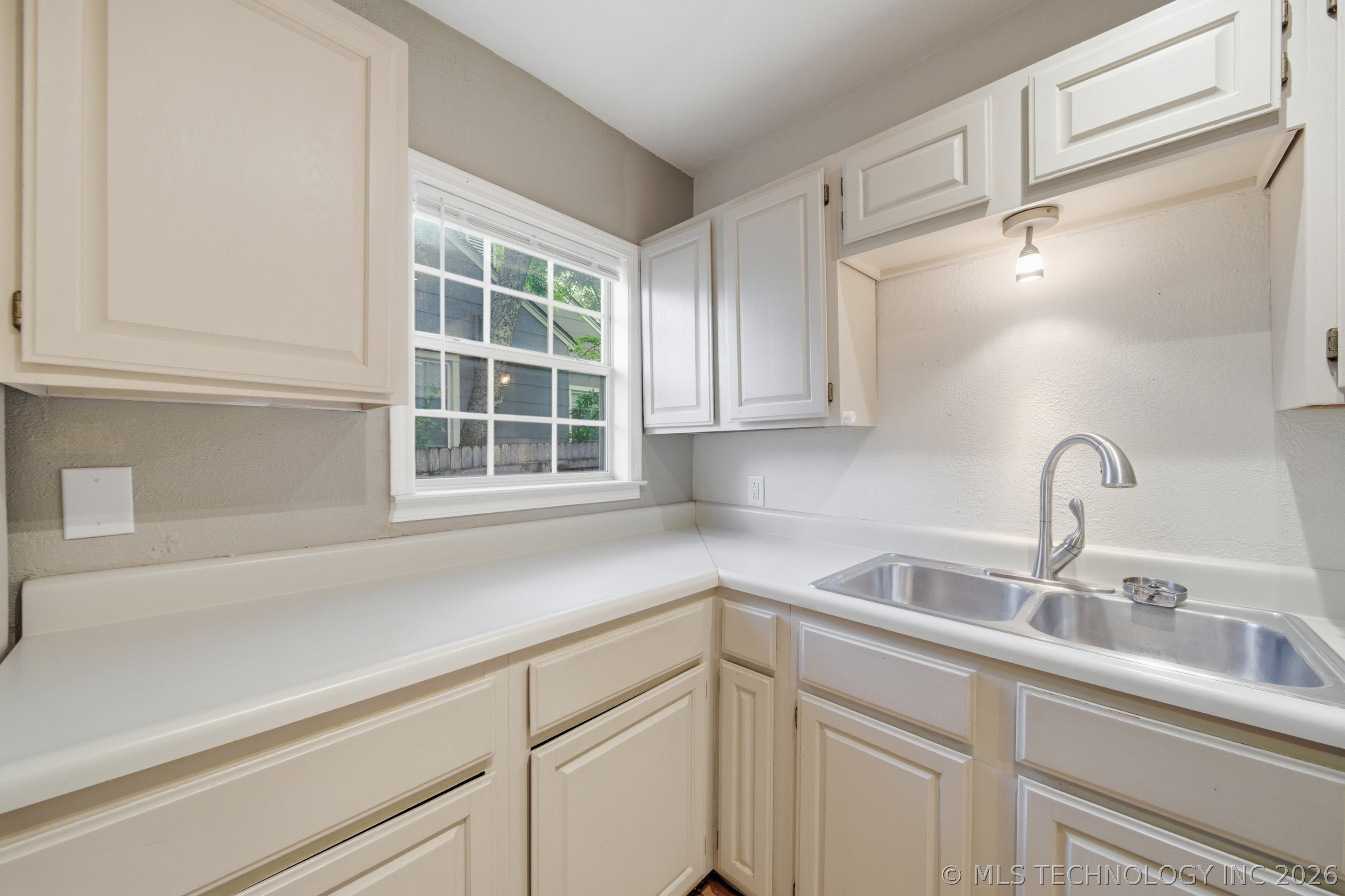 2204 S Oswego Place Tulsa OK 74114