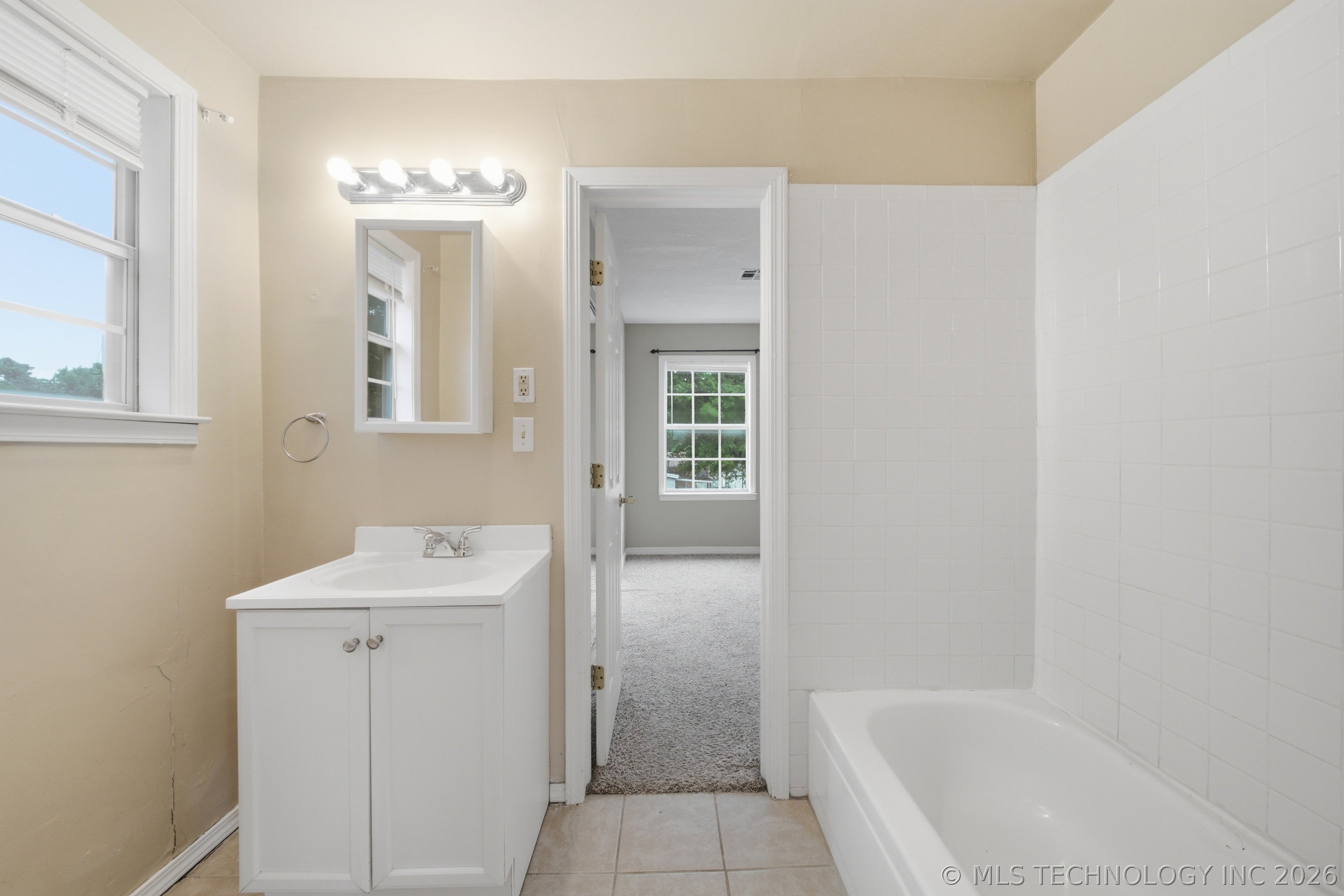 2204 S Oswego Place Tulsa OK 74114