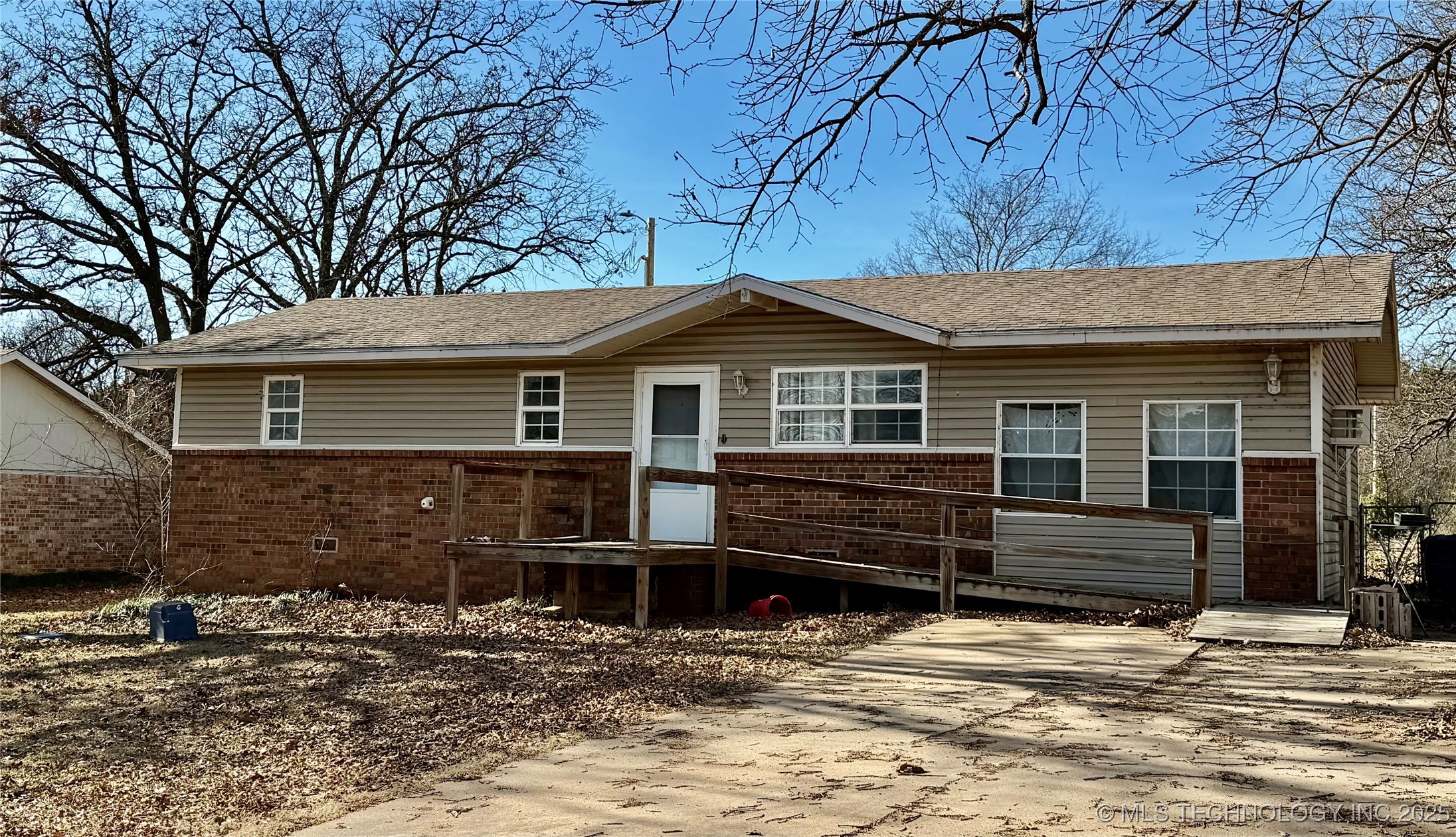 1004 S D And H Street Cleveland OK 74020