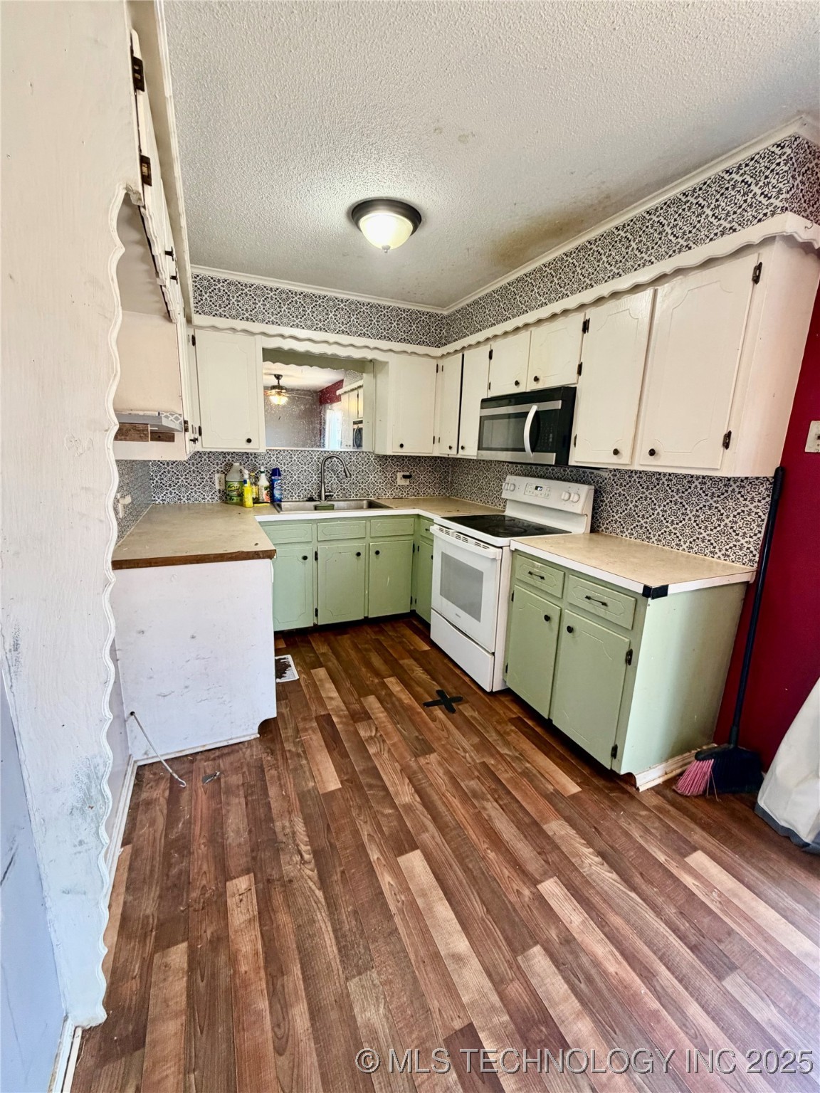 1004 S D And H Street Cleveland OK 74020