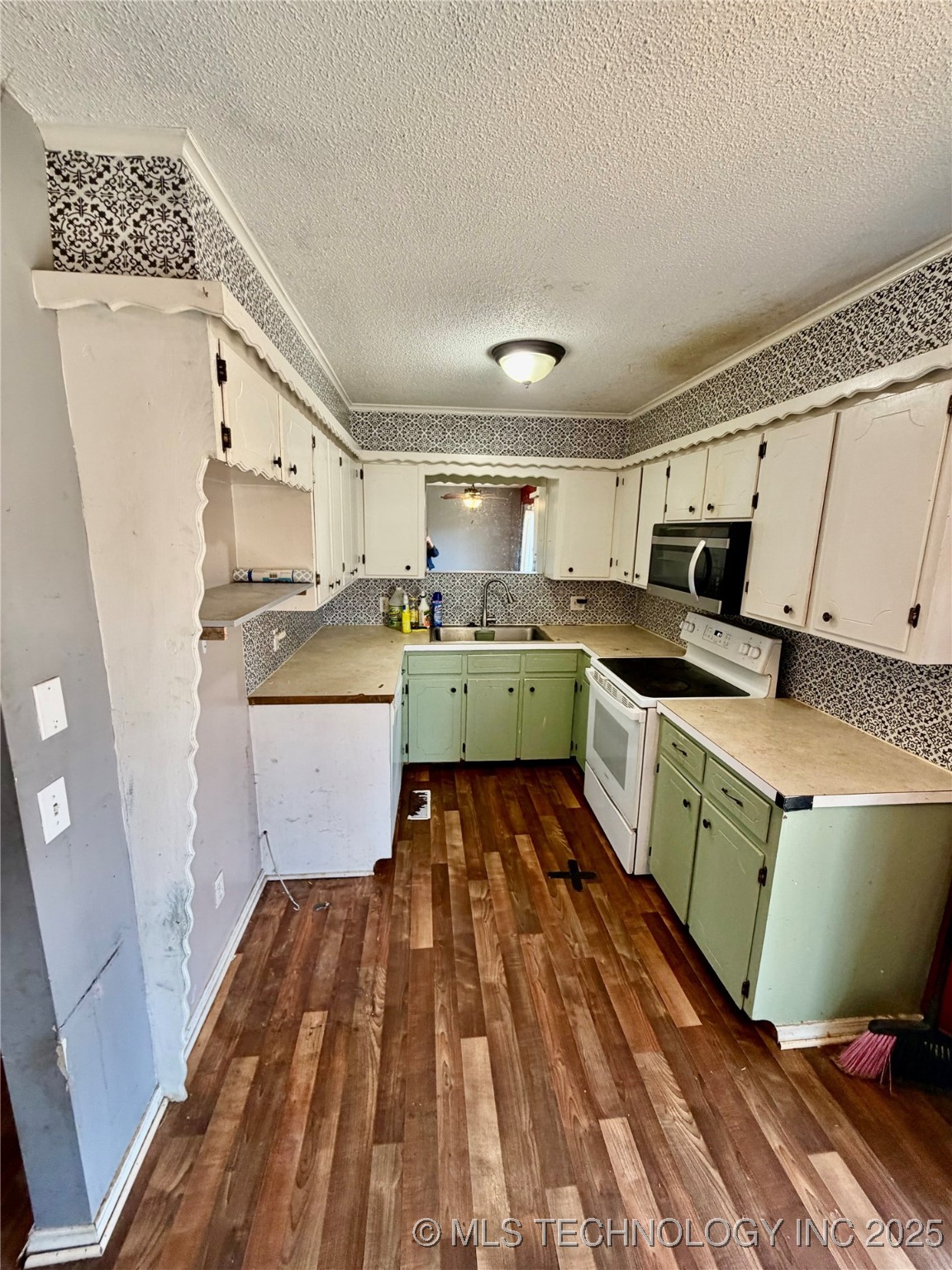1004 S D And H Street Cleveland OK 74020