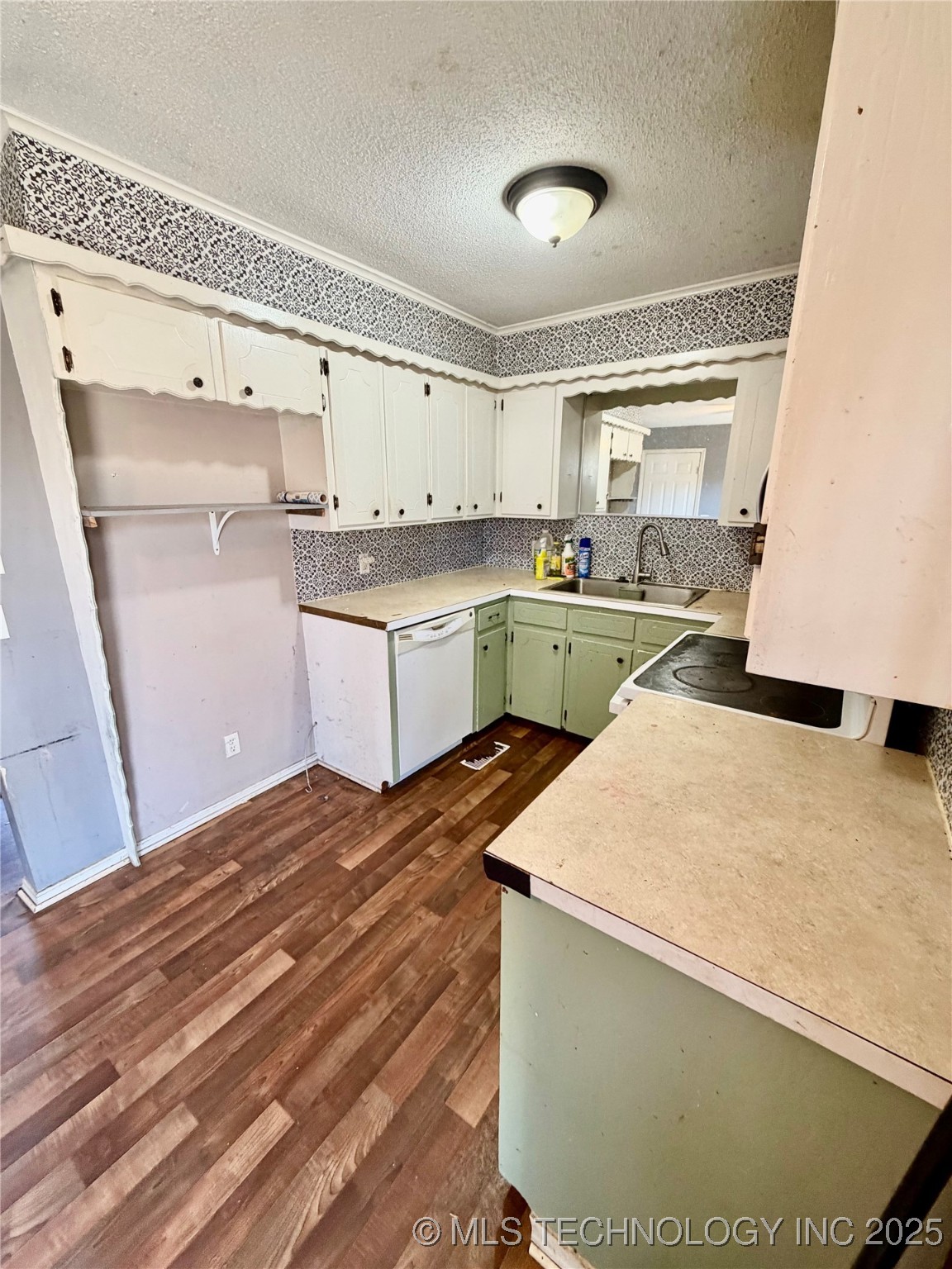 1004 S D And H Street Cleveland OK 74020