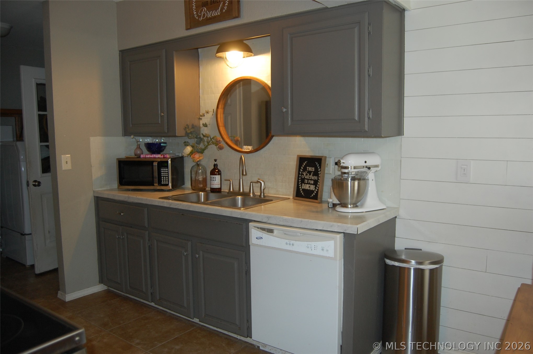 608 Pine Street Henryetta OK 74437