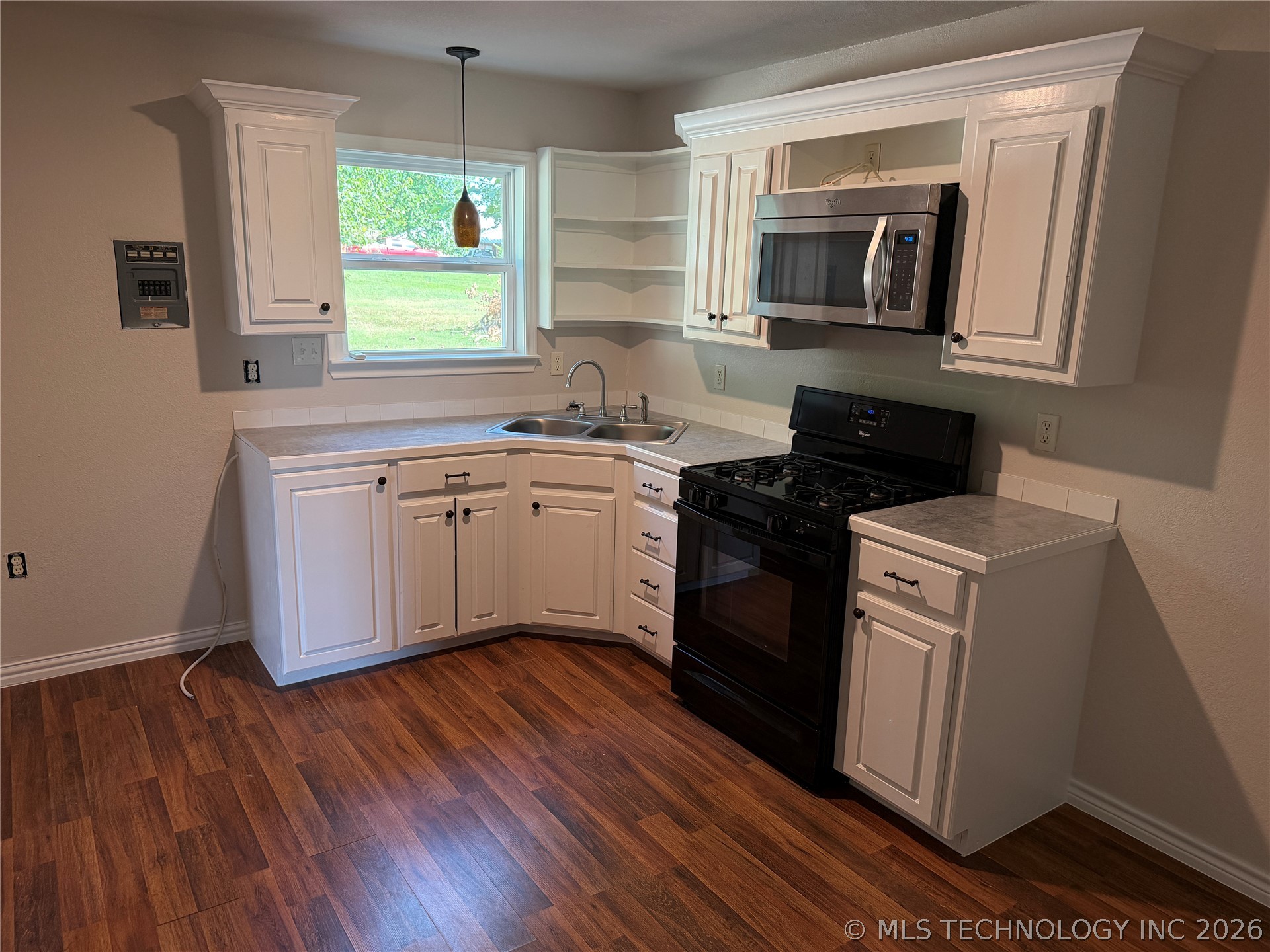 906 S Mckinley Calera OK 74730