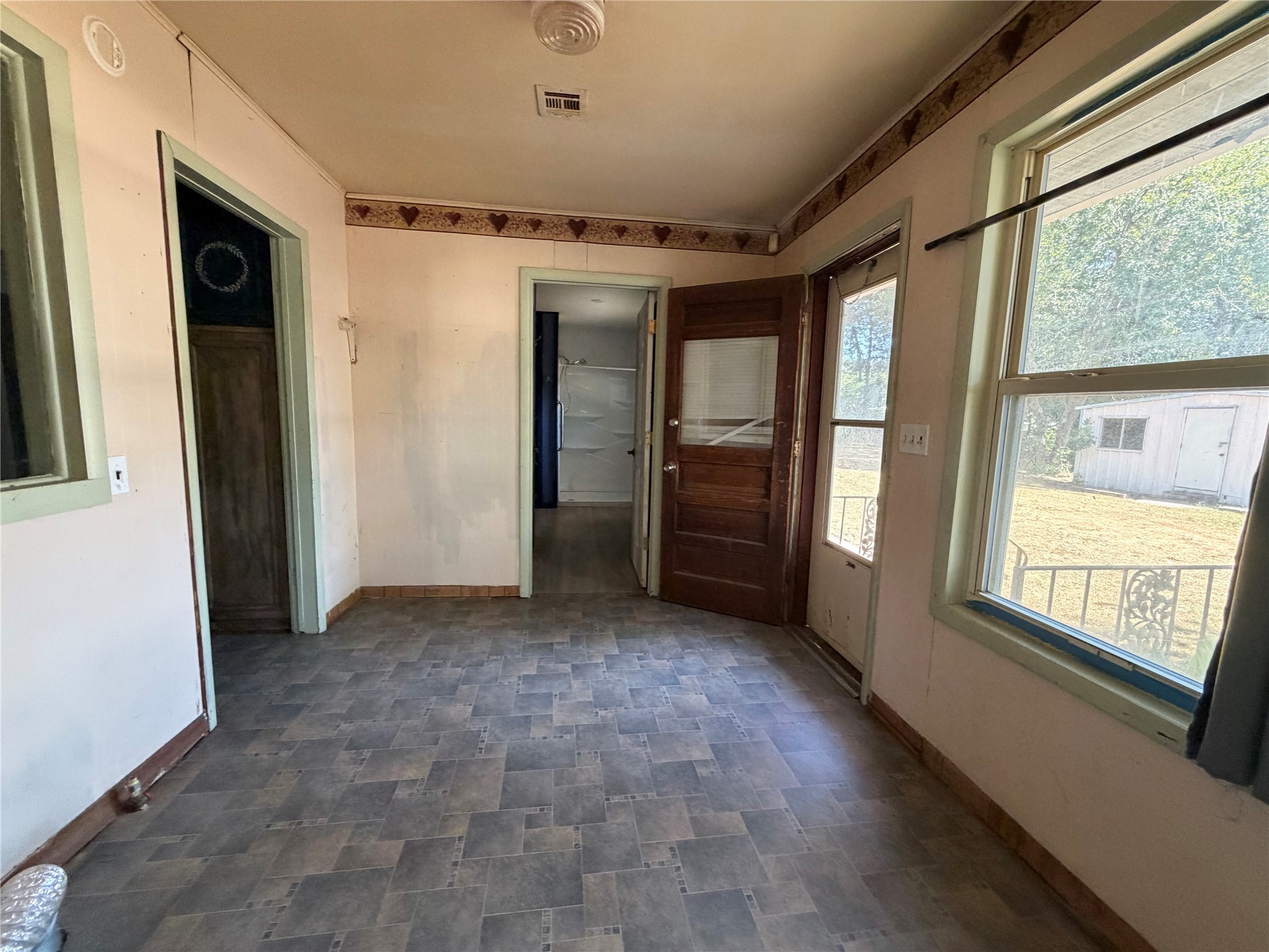911 S Mcquarrie Avenue Wagoner OK 74467