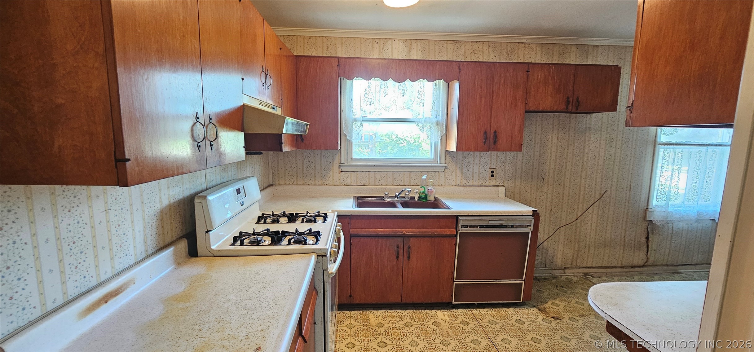 6204 E Latimer Place Tulsa OK 74115