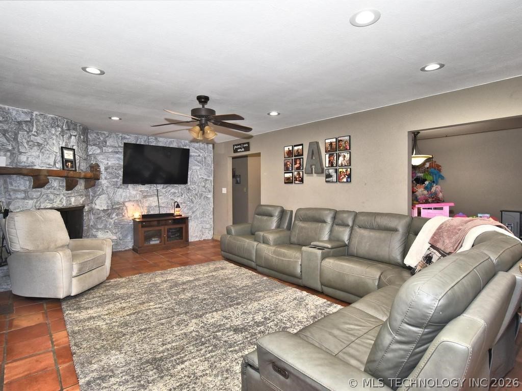21911 W 12th Street Sand Springs OK 74063