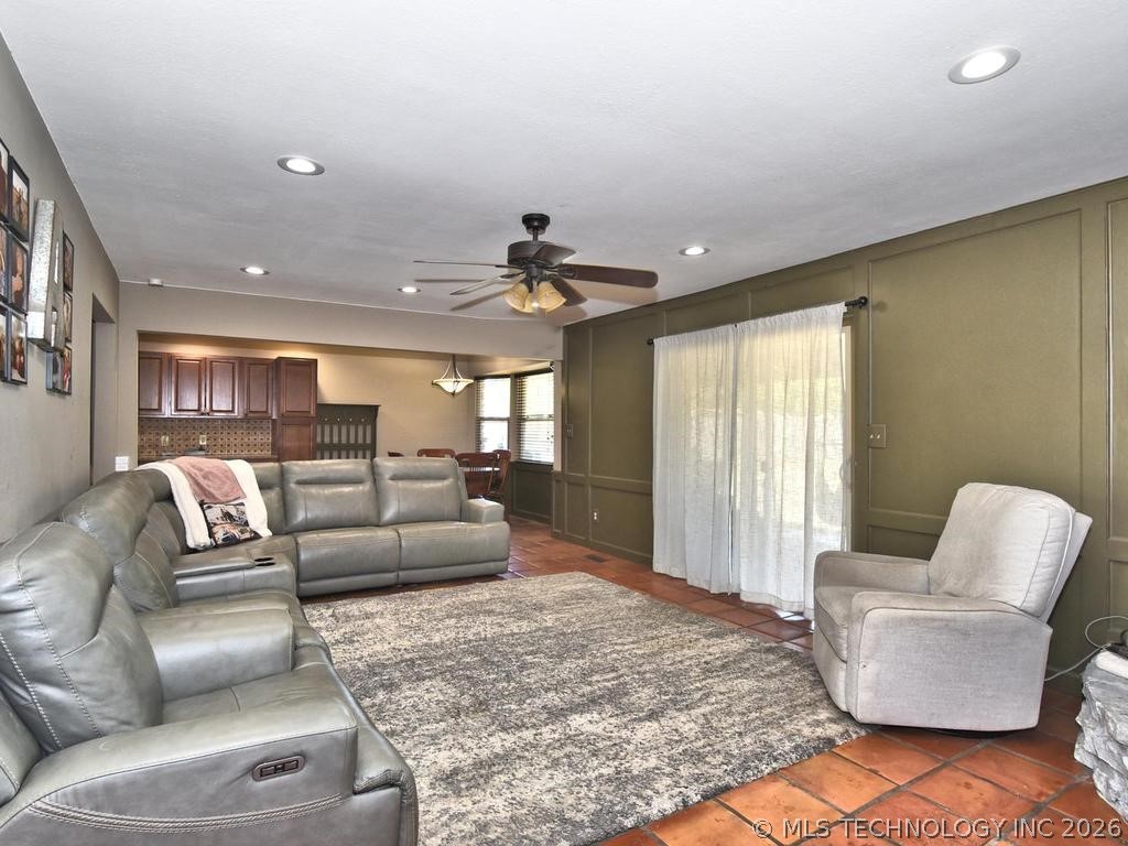 21911 W 12th Street Sand Springs OK 74063