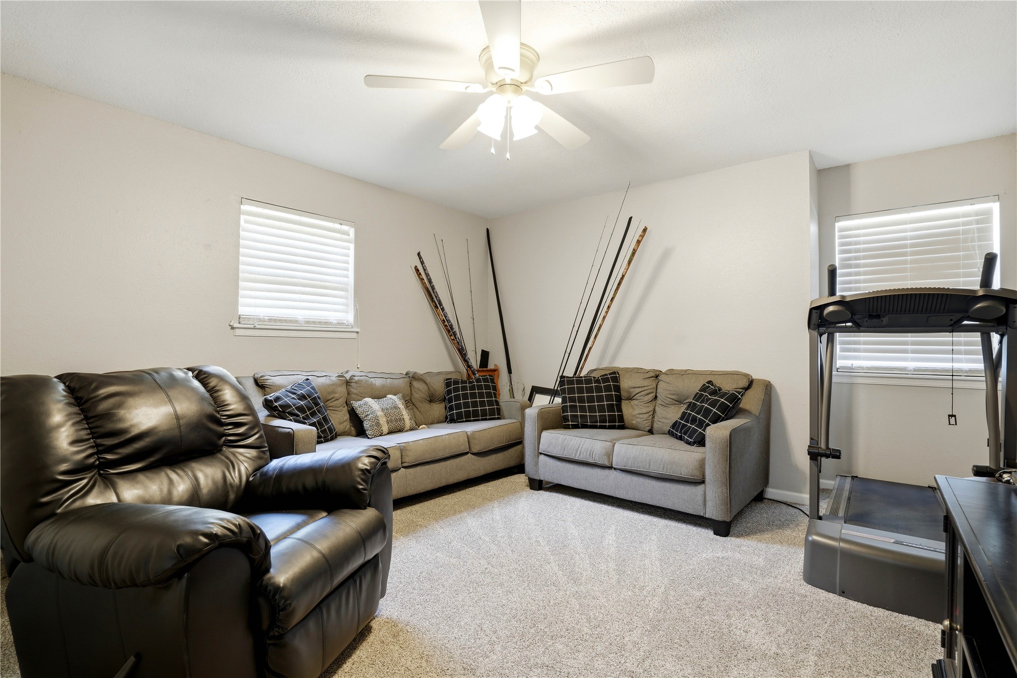 1502 N 3rd Avenue Warner OK 74469