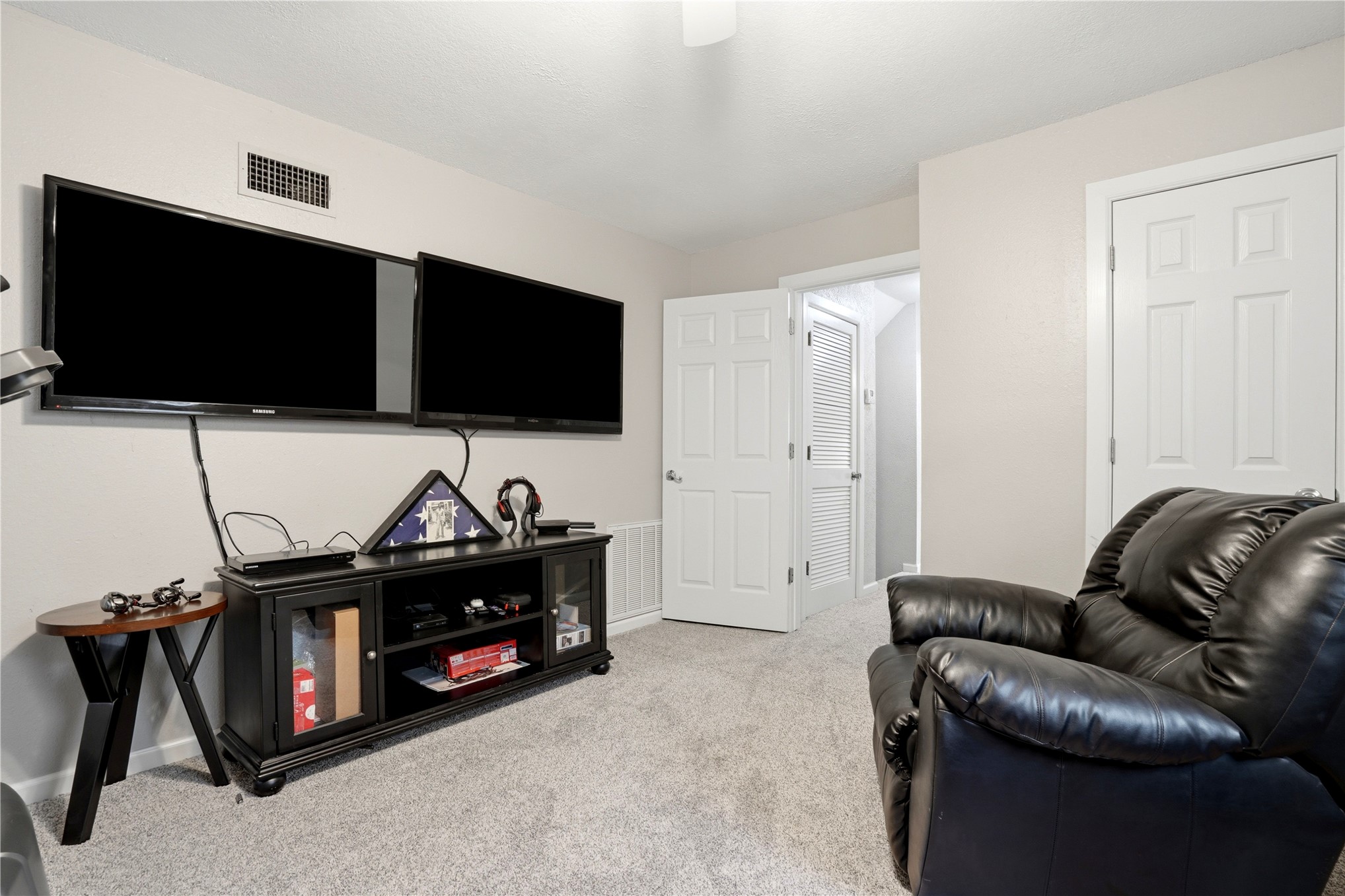 1502 N 3rd Avenue Warner OK 74469