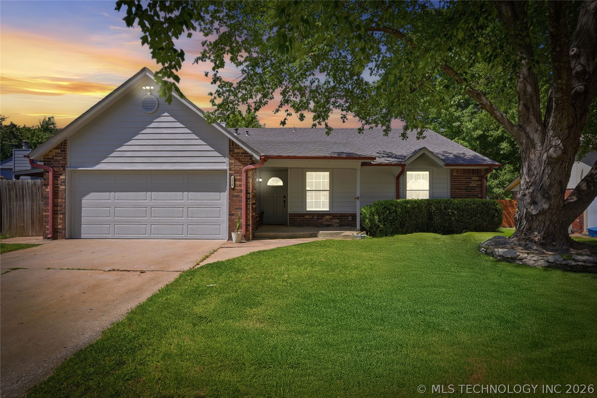 1318 W Hot Springs Street Broken Arrow OK 74011