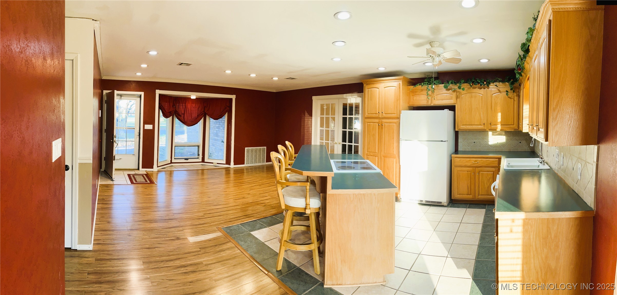 1230 SE 2nd Court Pryor OK 74361