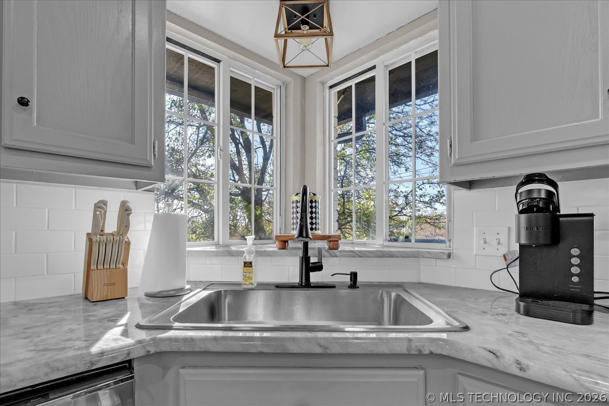 7122 E 100th Place Tulsa OK 74133