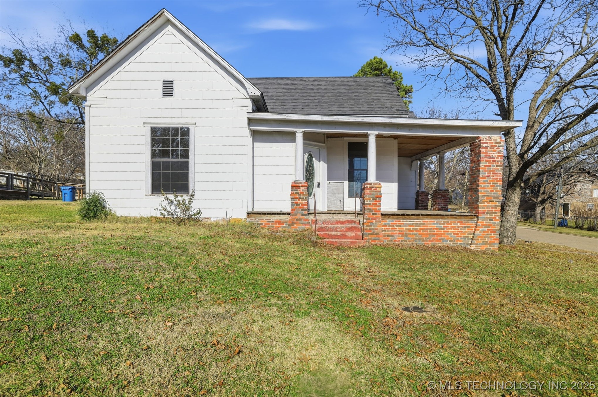 233 W 3rd Atoka OK 74525