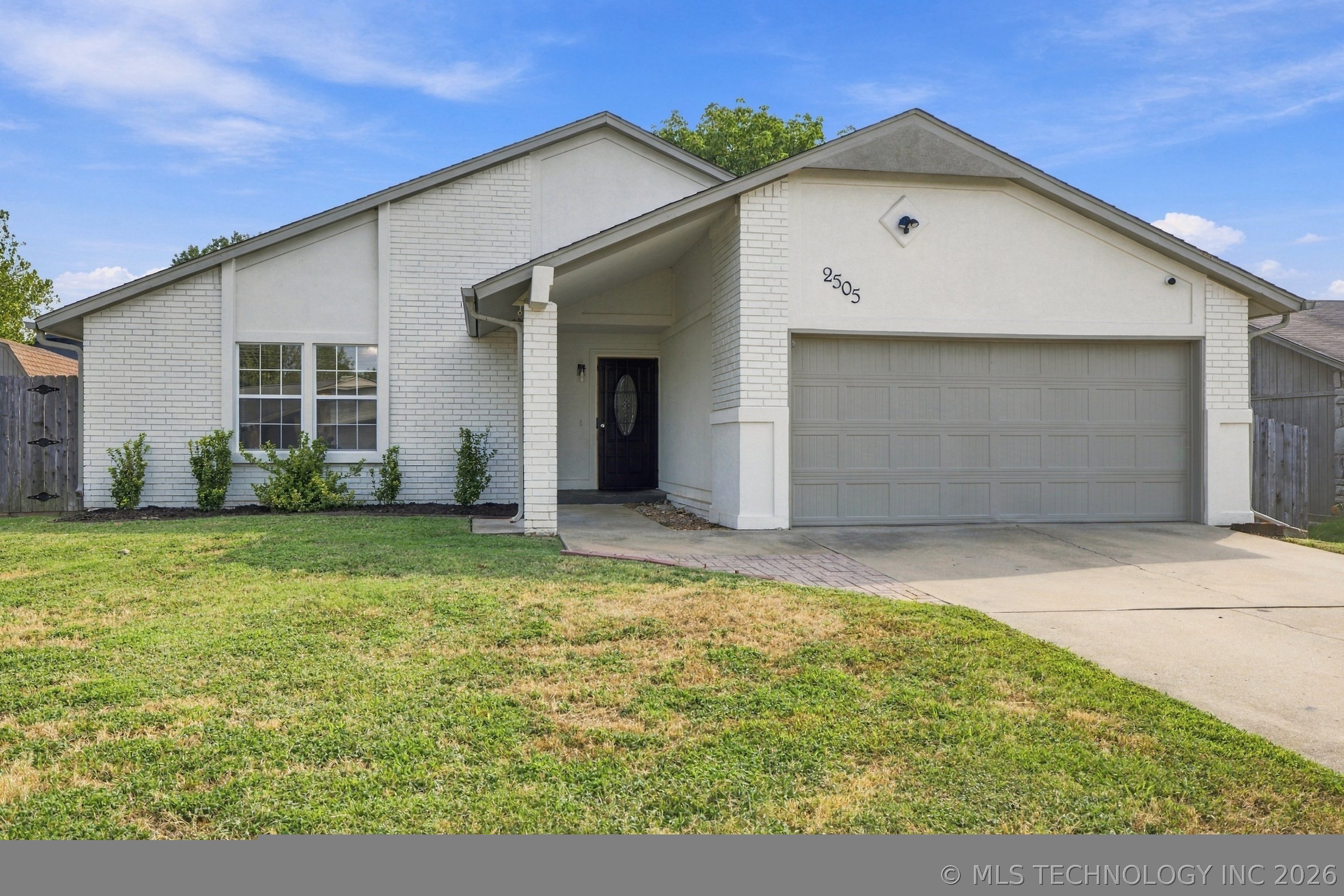 2505 E Queens Street Broken Arrow OK 74014