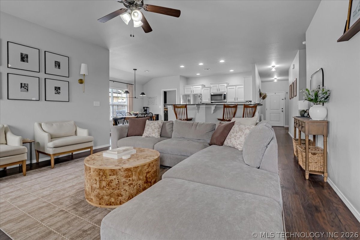 7312 S Gardenia Avenue Broken Arrow OK 74011