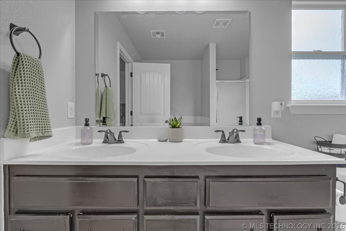7312 S Gardenia Avenue Broken Arrow OK 74011
