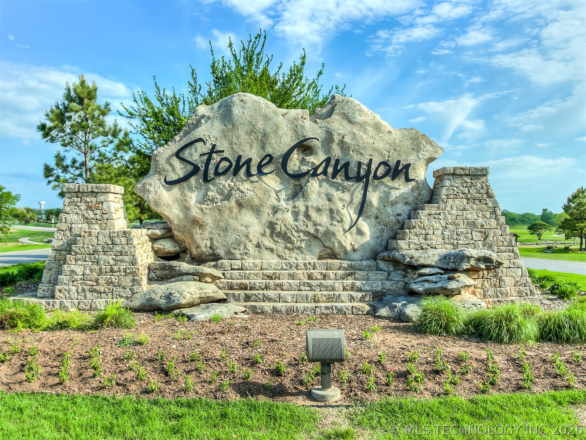 7201 N Hawthorne Lane Owasso OK 74055