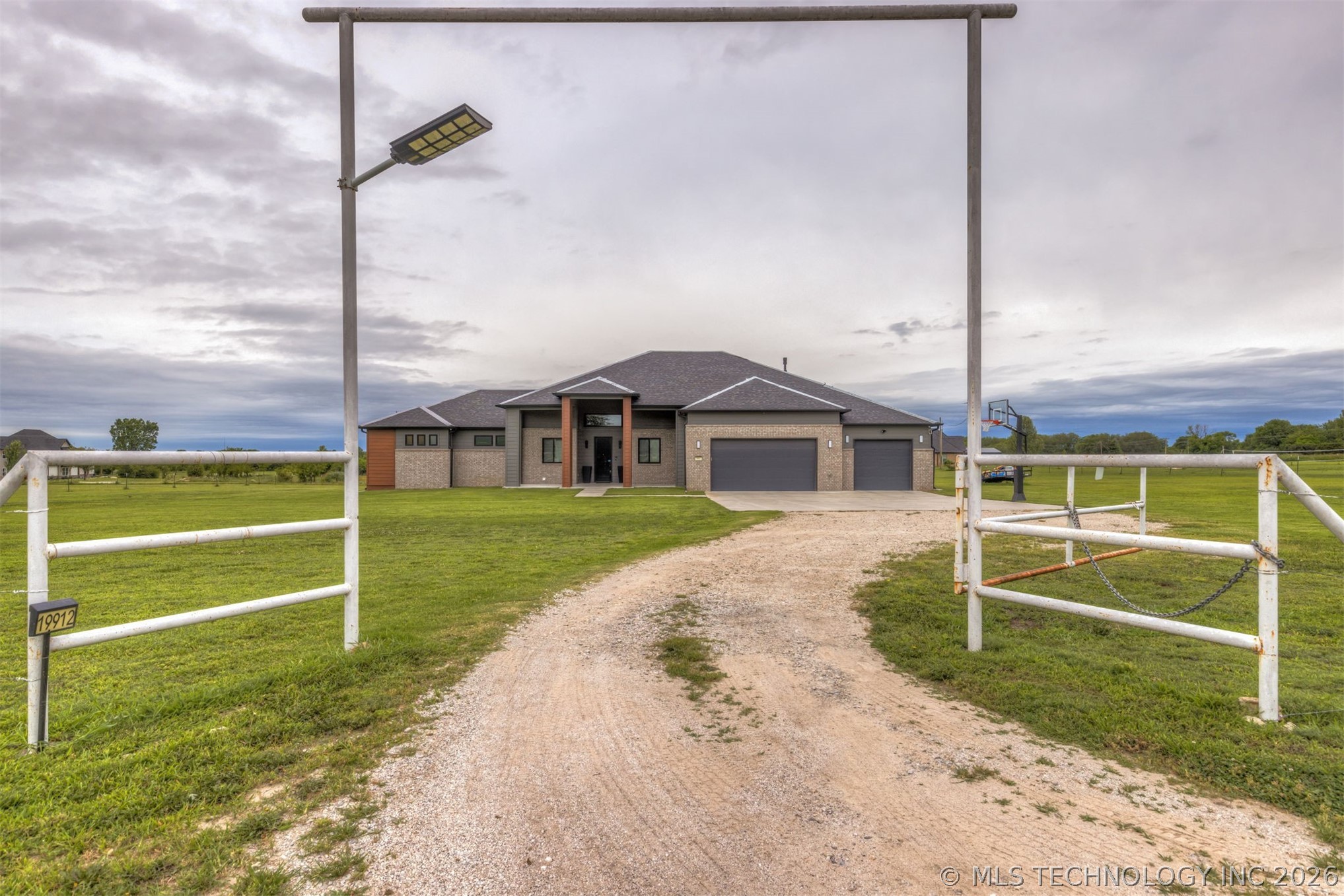 19912 E 126th Street N Collinsville OK 74021
