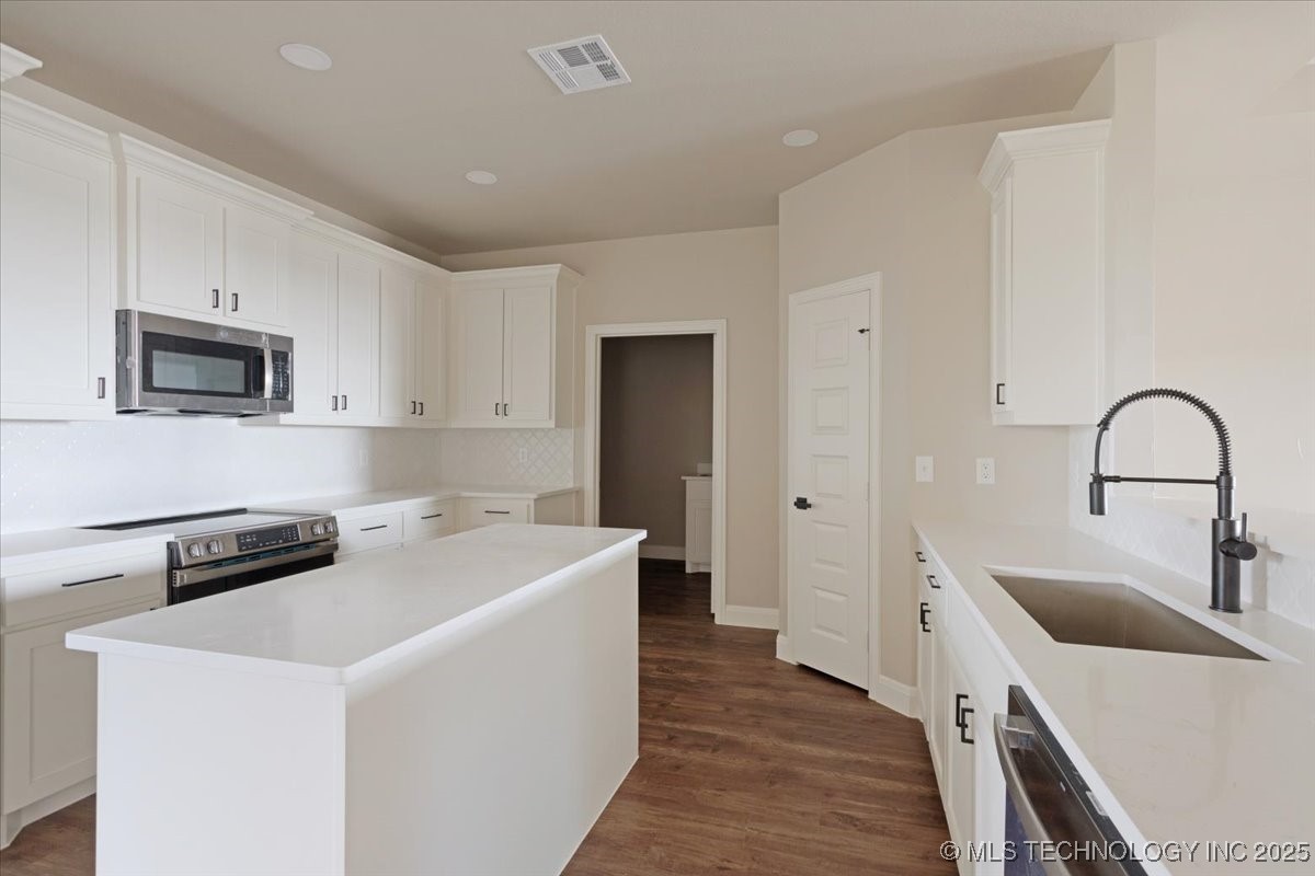 300 Sunset Way Mead OK 73449
