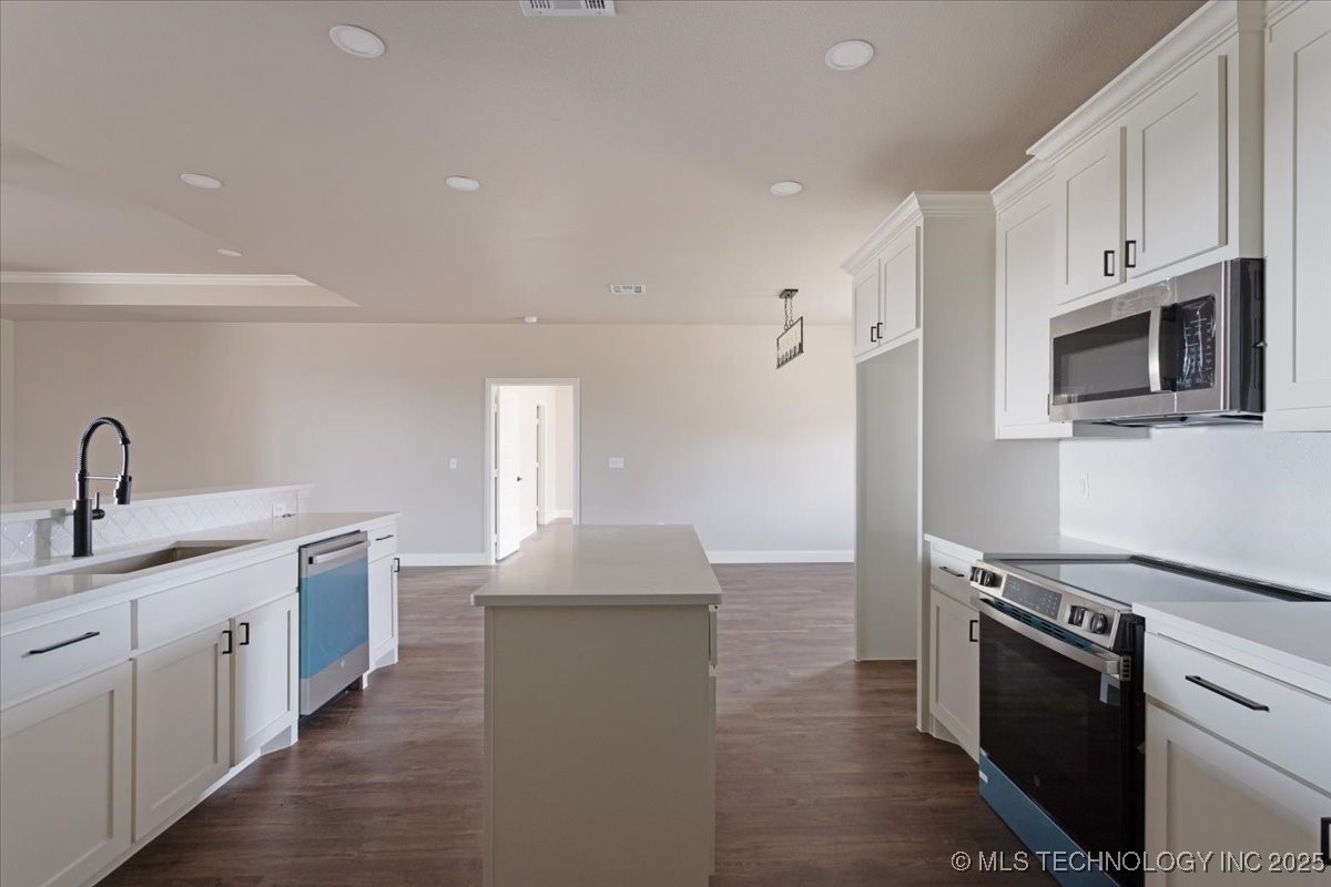 300 Sunset Way Mead OK 73449