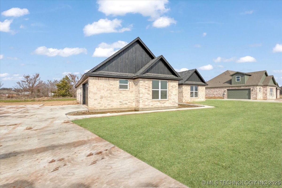 300 Sunset Way Mead OK 73449