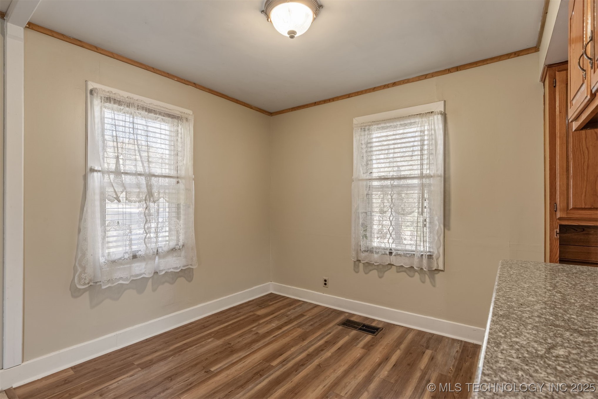 1043 N Valley Drive Sand Springs OK 74063