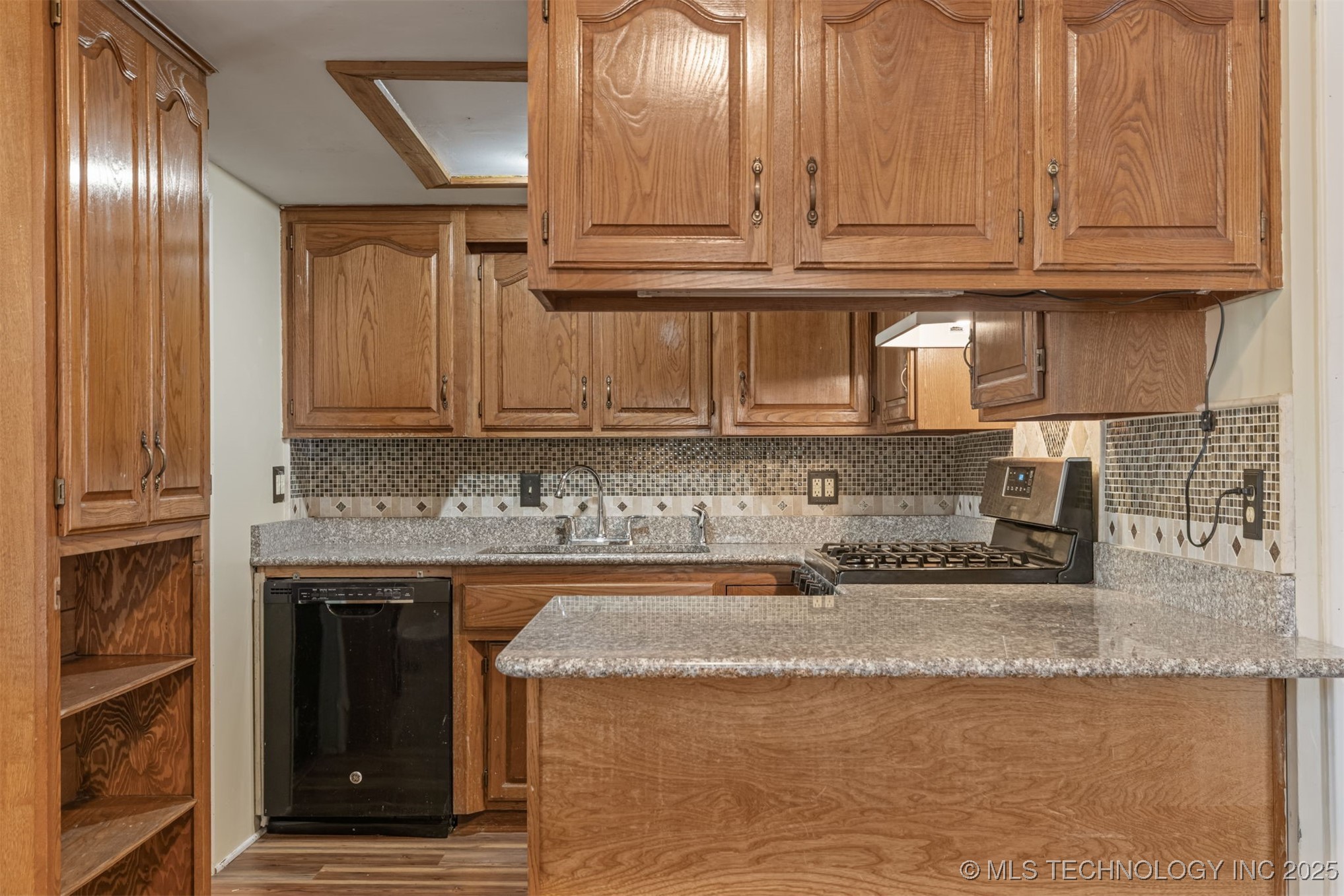 1043 N Valley Drive Sand Springs OK 74063
