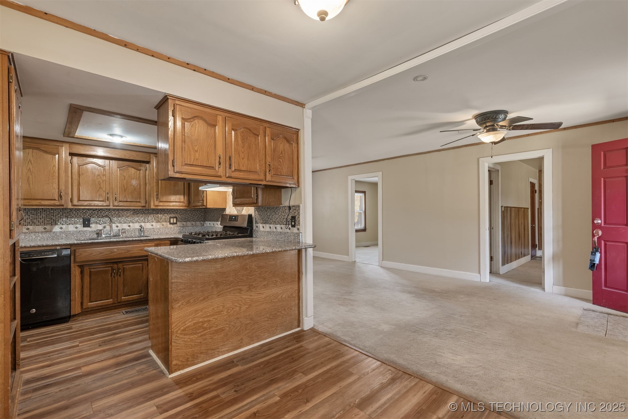 1043 N Valley Drive Sand Springs OK 74063