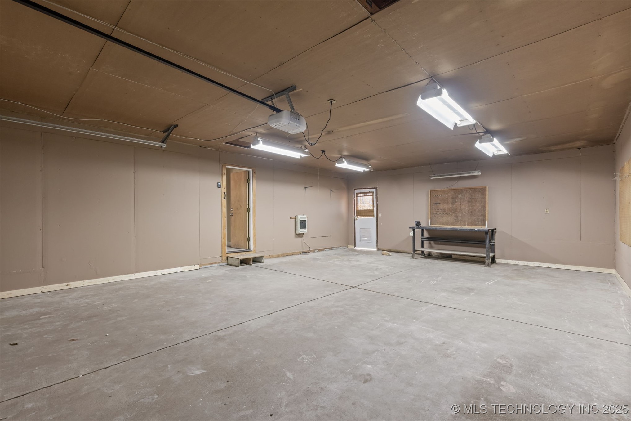 1043 N Valley Drive Sand Springs OK 74063