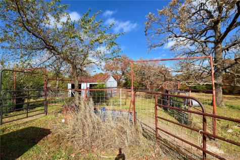 5747 E 620 Road Locust Grove OK 74352