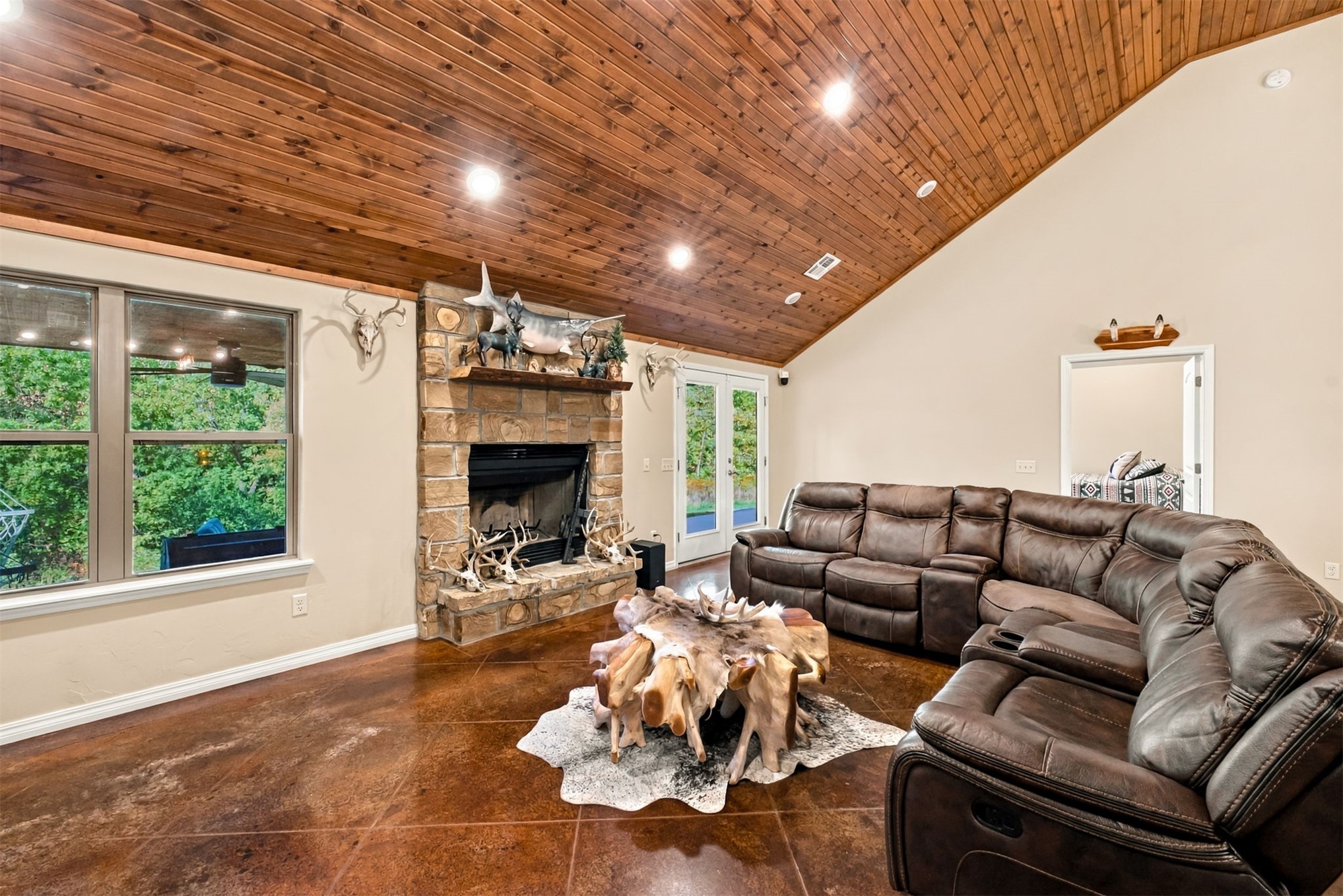 21501 S 705 Road Wyandotte OK 74370