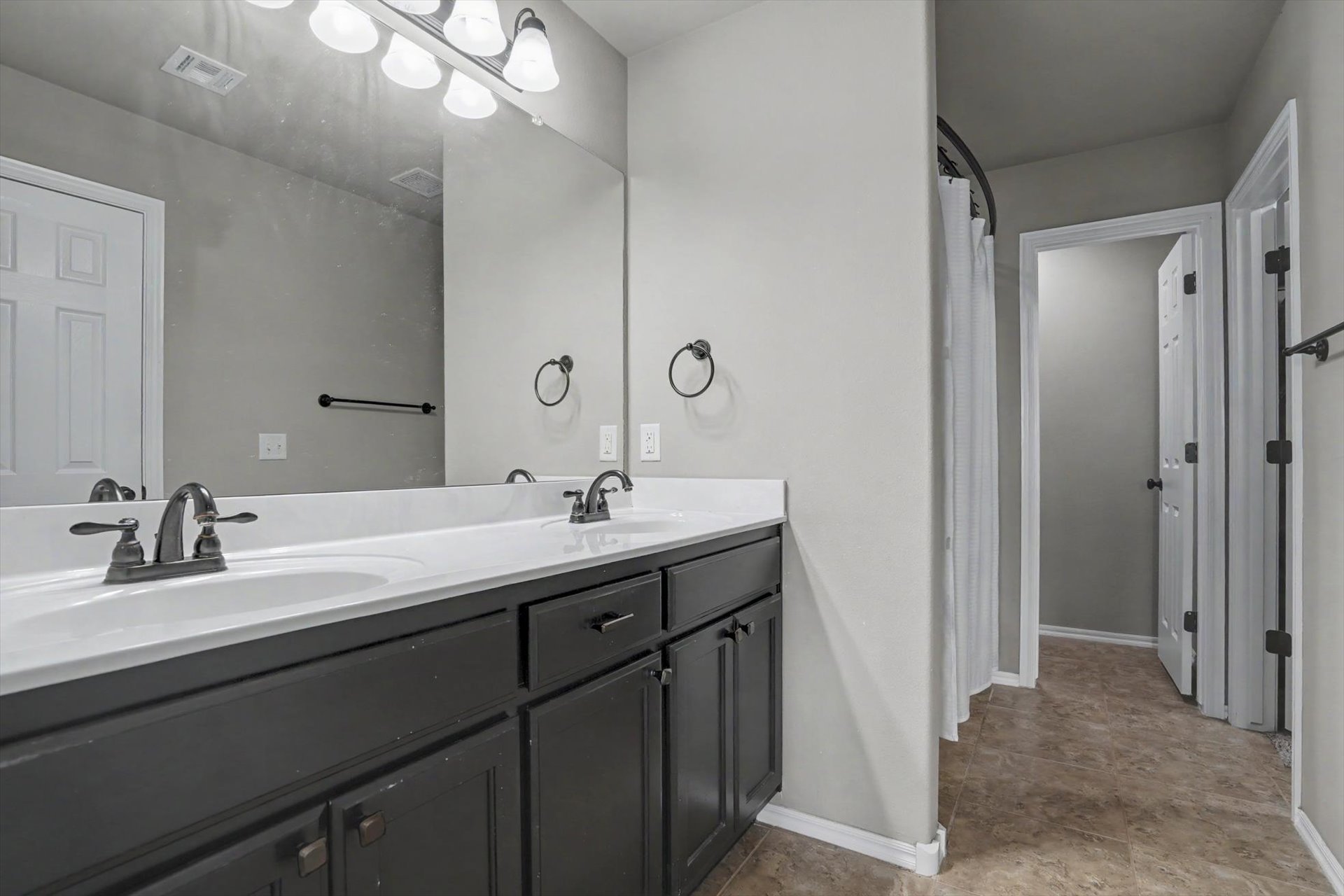 8929 S 254th East Avenue Broken Arrow OK 74014