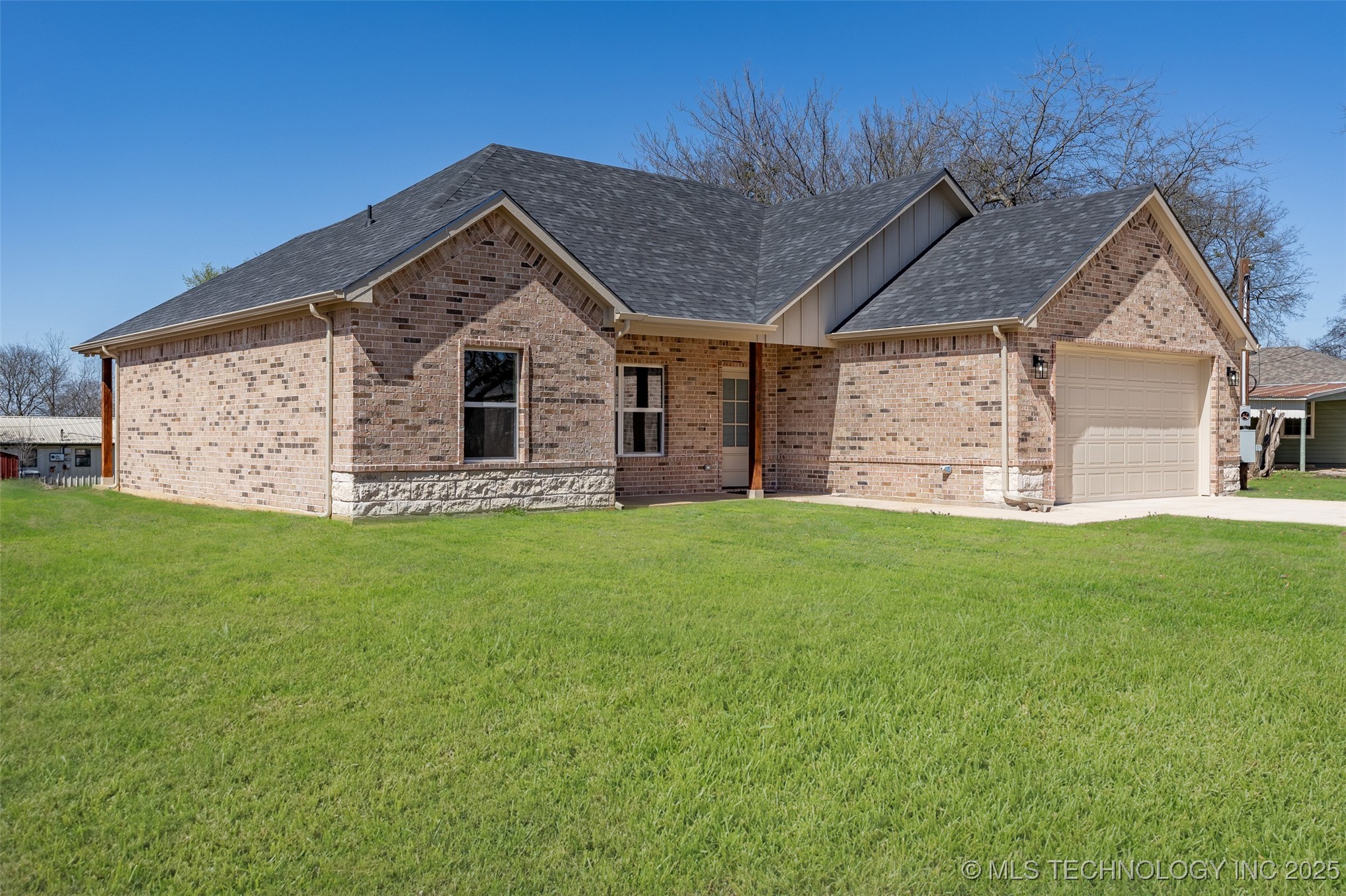 508 S 4th Street Calera OK 74730
