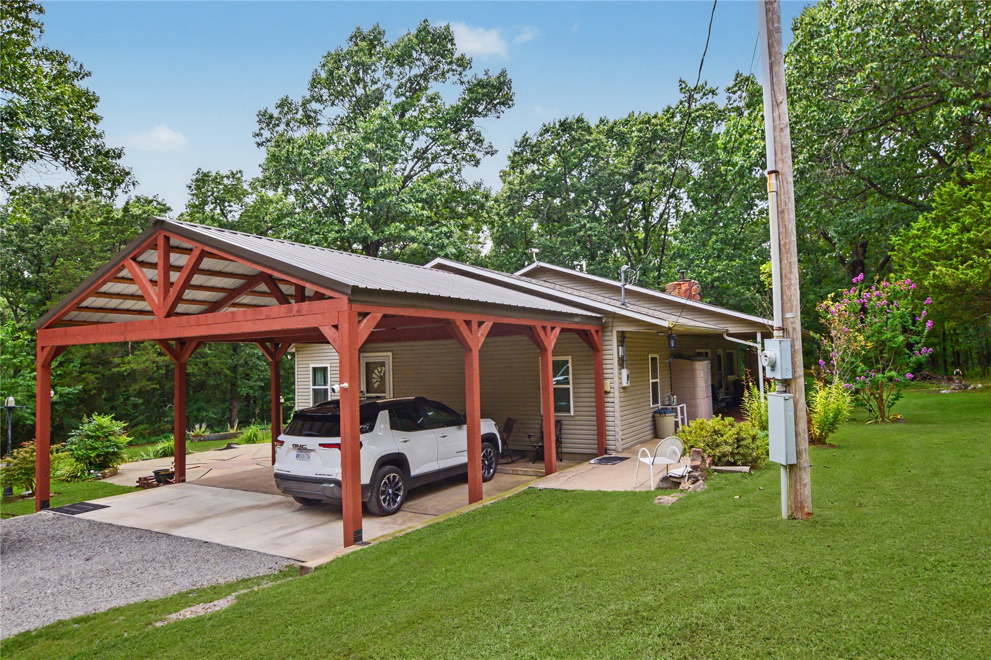30005 Highway 82 Cookson OK 74427