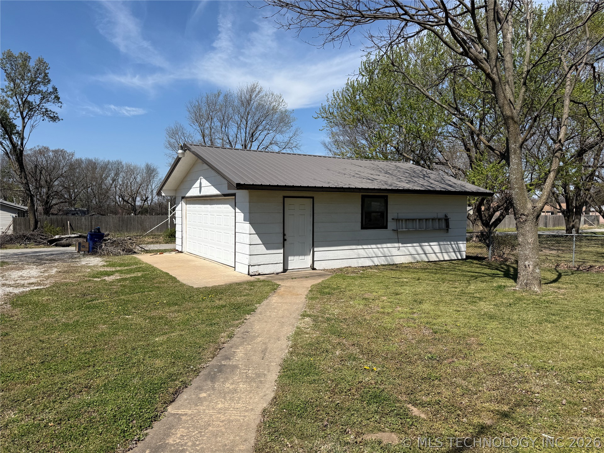 520 W Galer Avenue Nowata OK 74048
