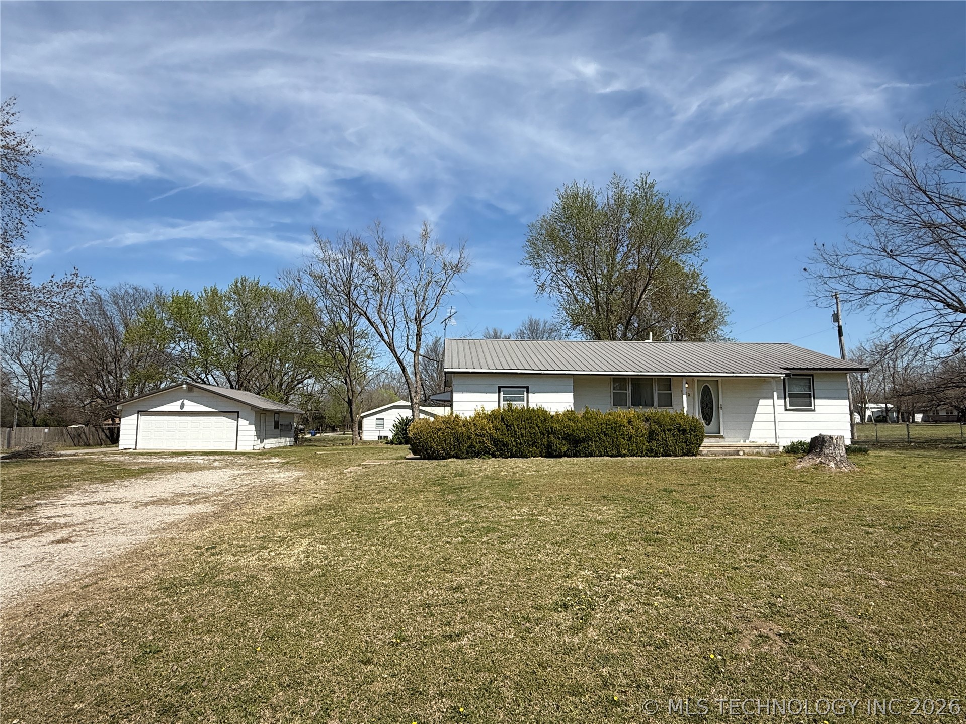 520 W Galer Avenue Nowata OK 74048