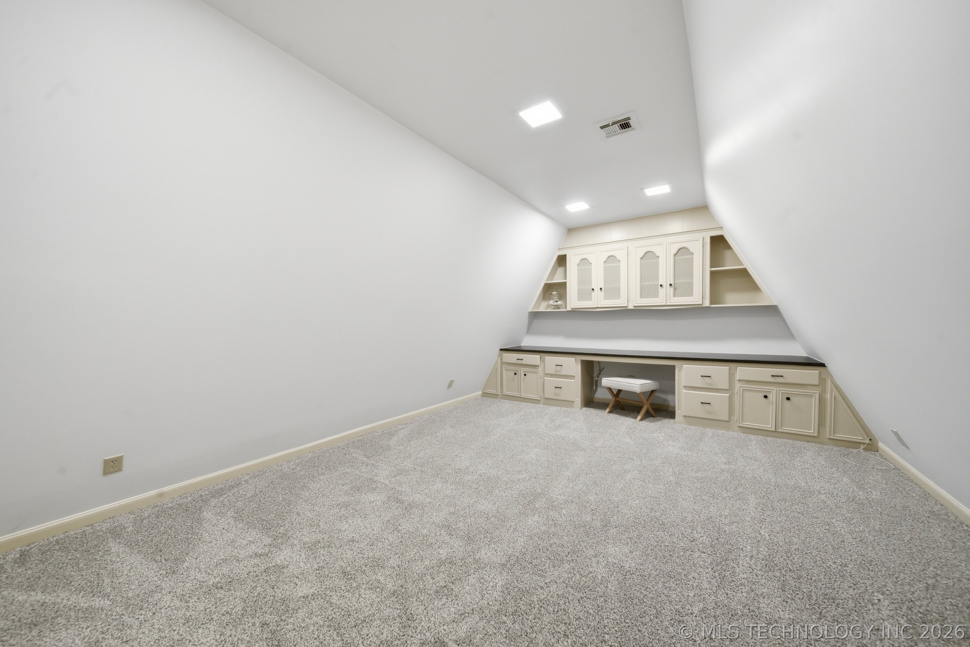 7021 E 66th Place Tulsa OK 74133
