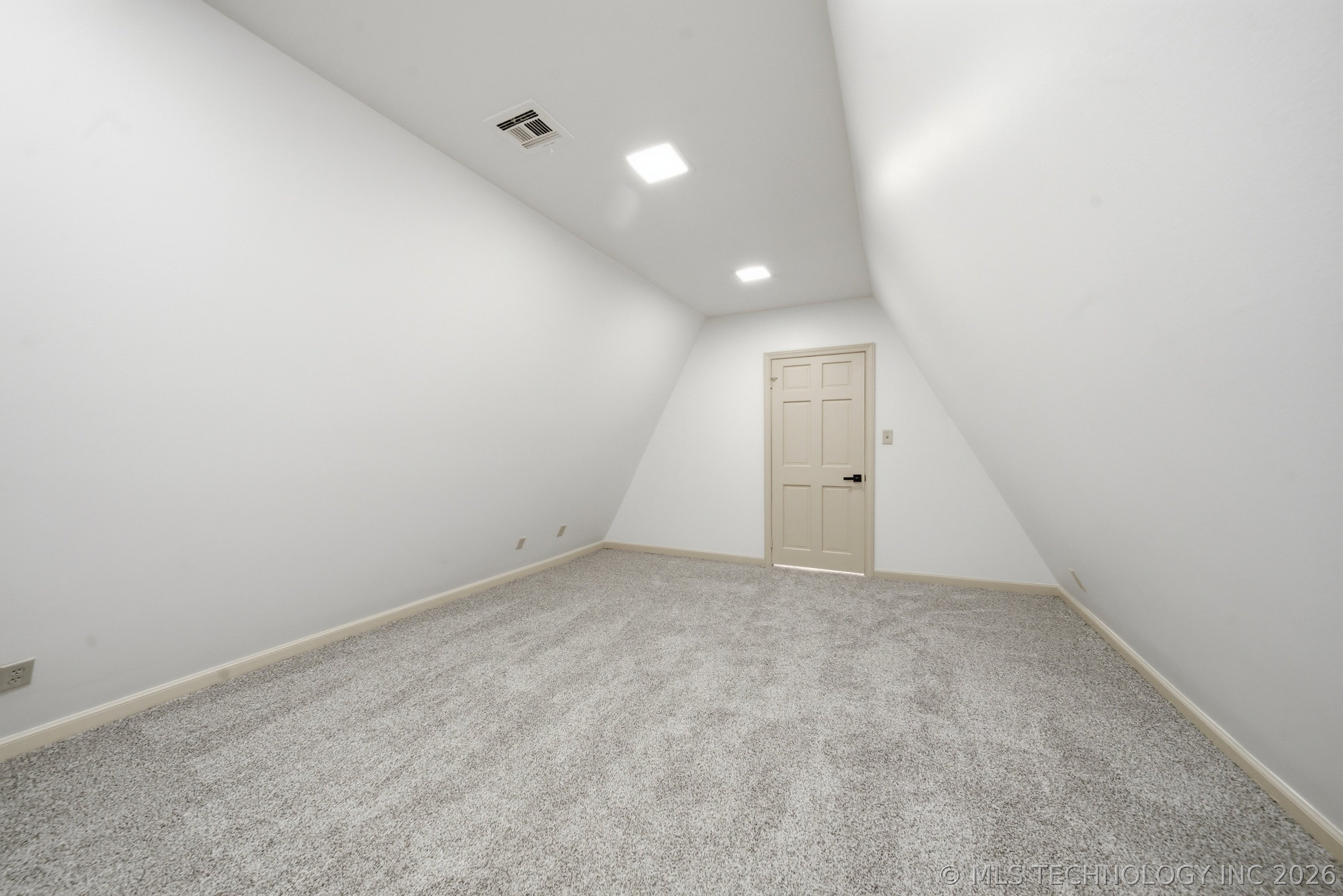 7021 E 66th Place Tulsa OK 74133