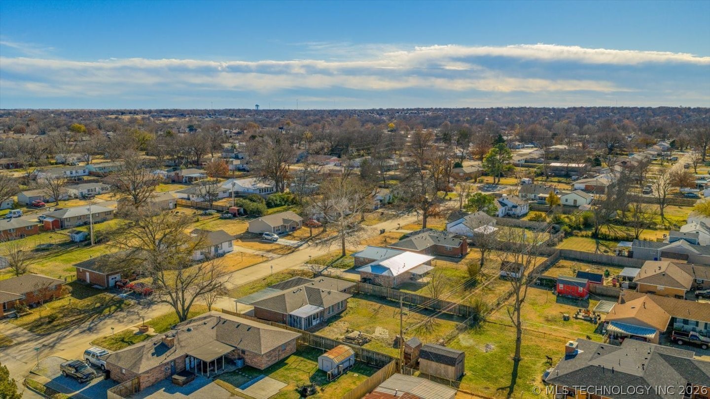 241 NE Myers Avenue Bartlesville OK 74006