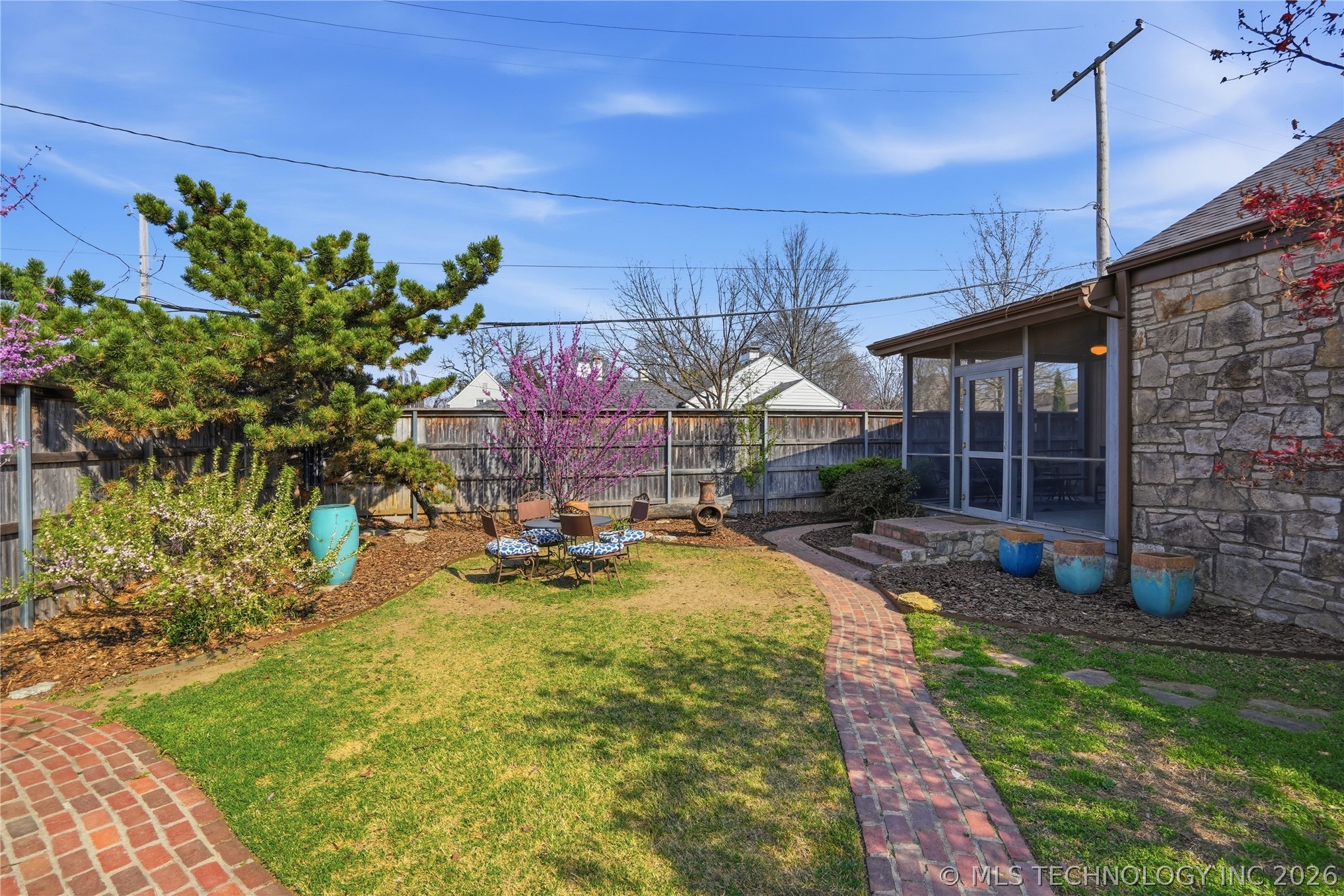 2471 E 22nd Place Tulsa OK 74114