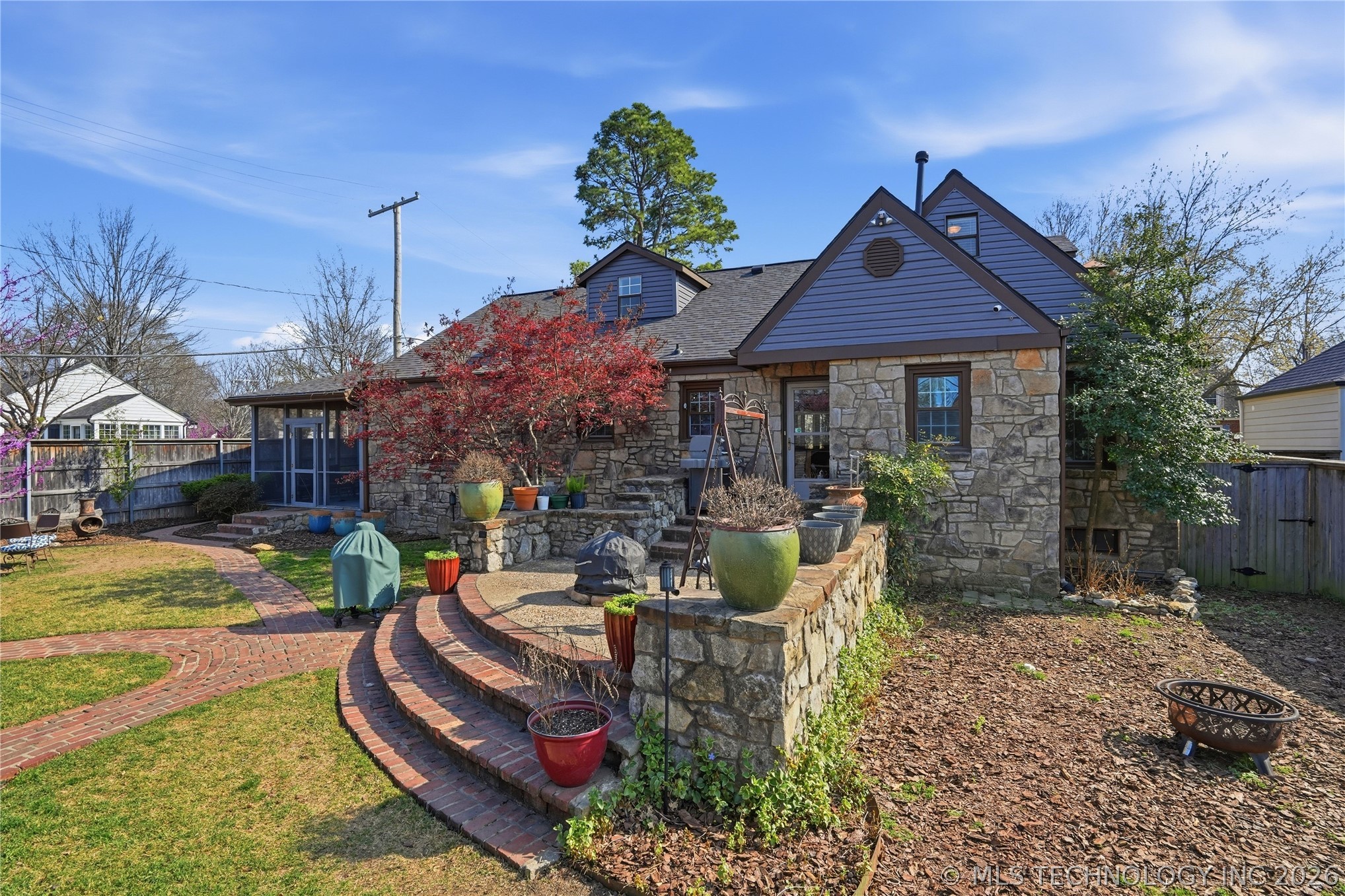 2471 E 22nd Place Tulsa OK 74114