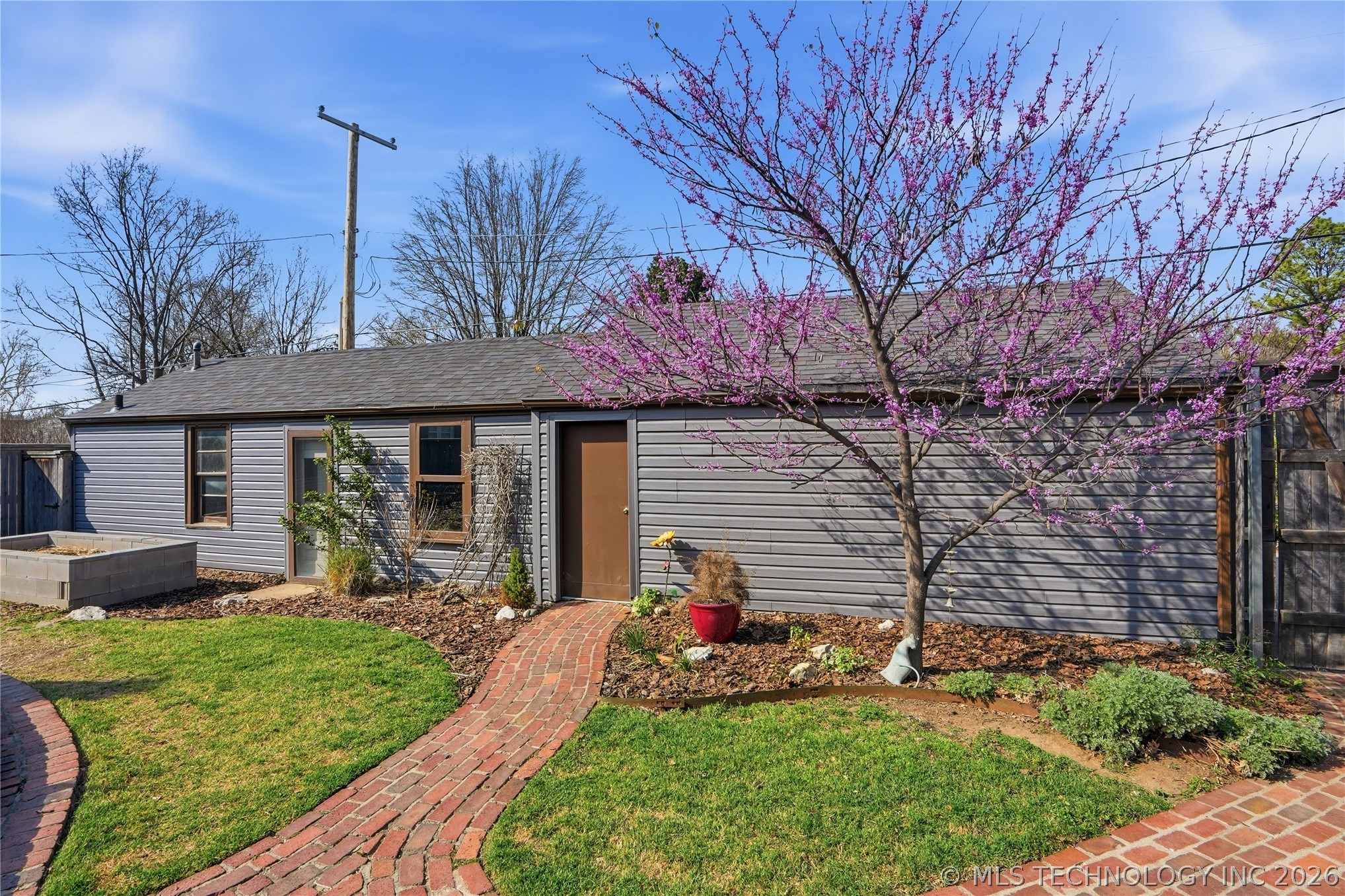 2471 E 22nd Place Tulsa OK 74114