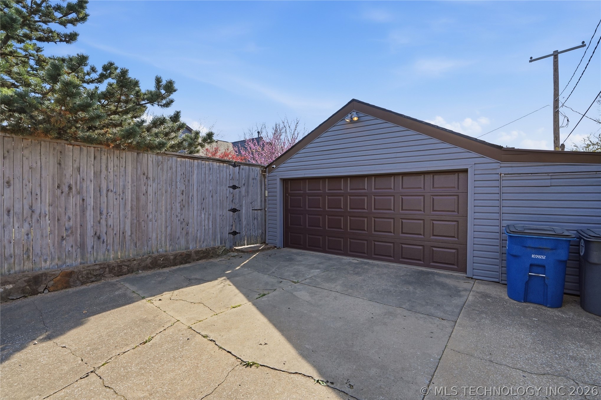 2471 E 22nd Place Tulsa OK 74114