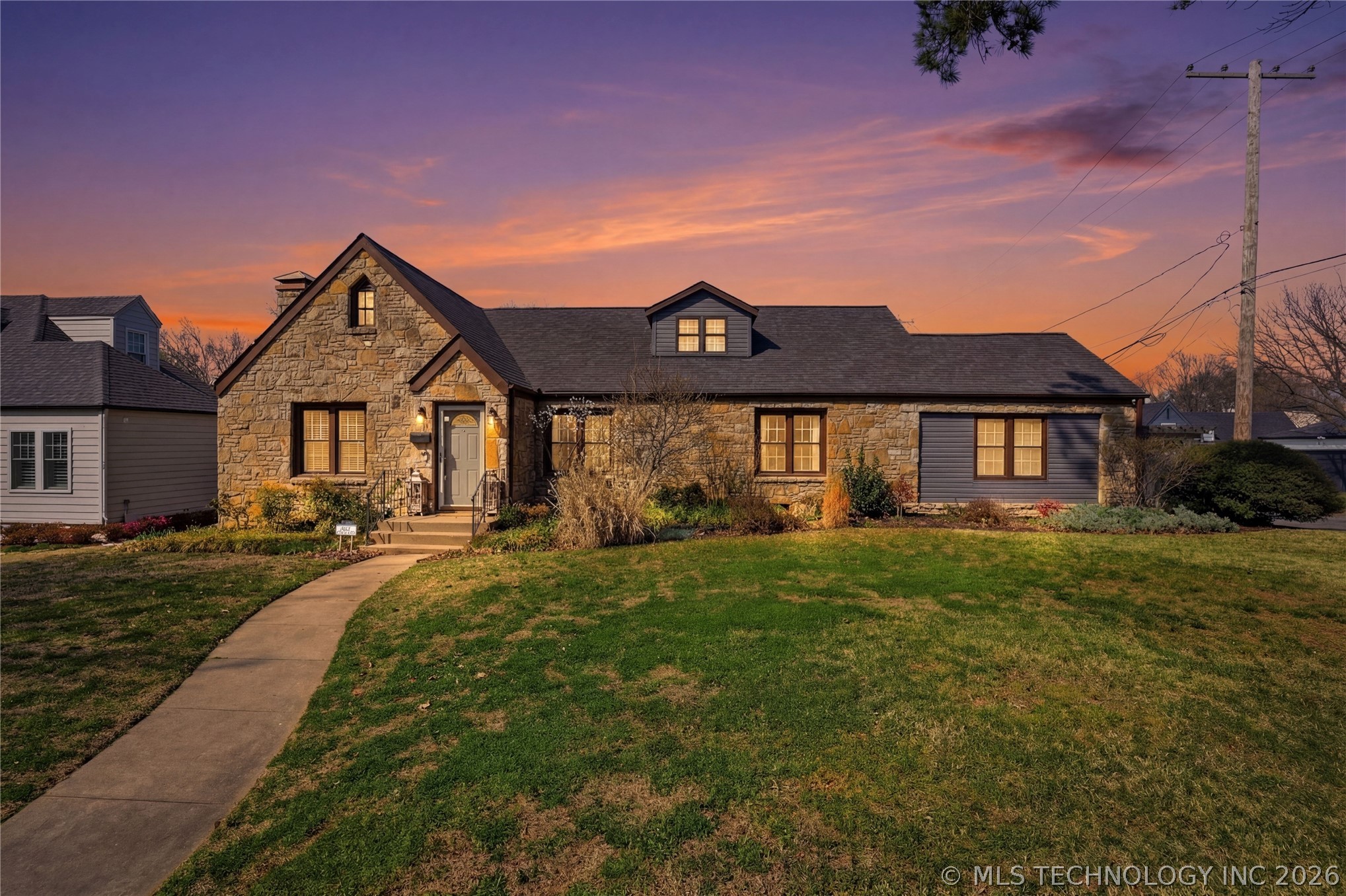 2471 E 22nd Place Tulsa OK 74114